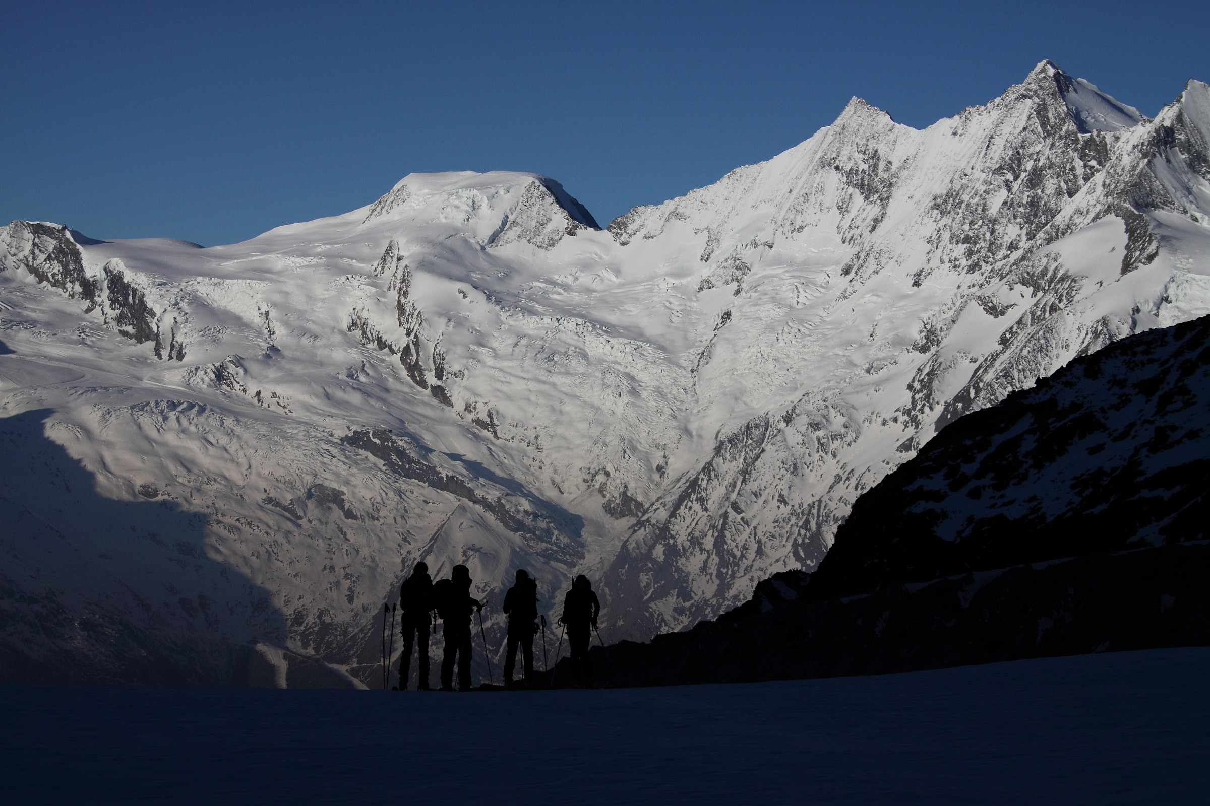 Silouettes ski mountaineering