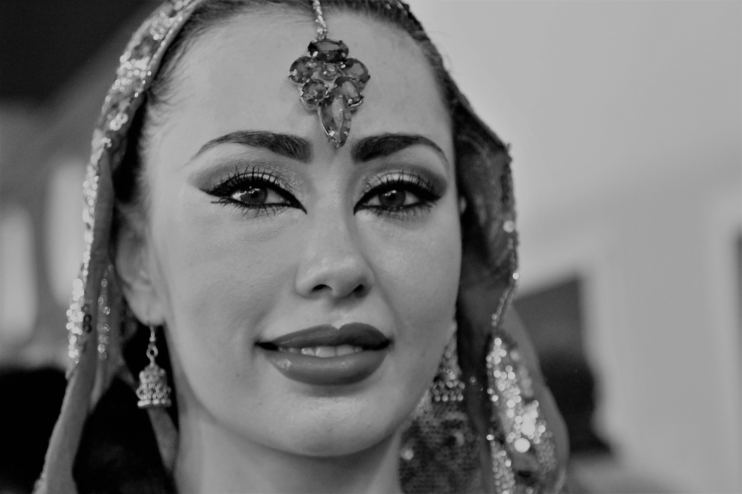 Oriental charm in B / W