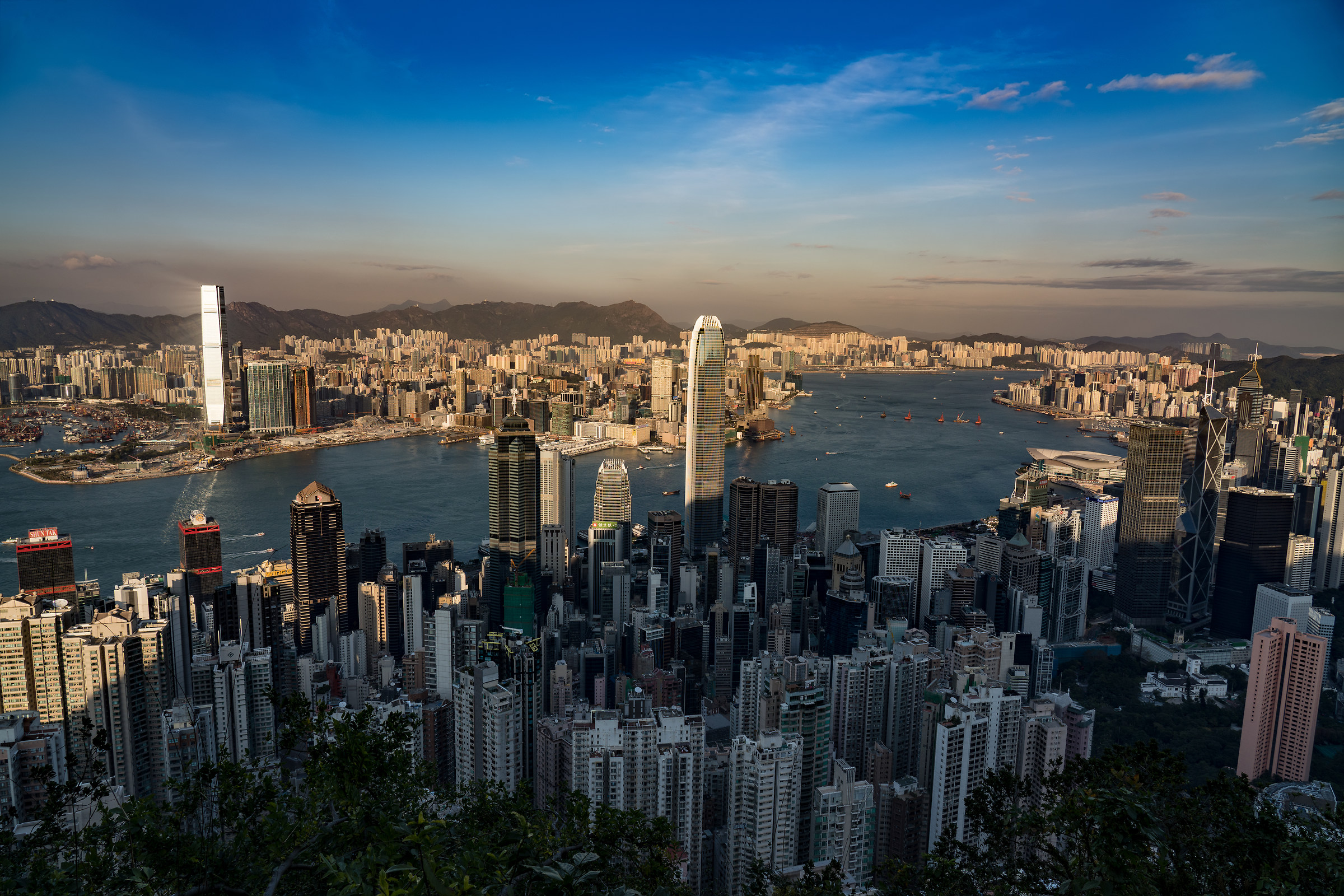 A7rIII and 24-105 G from Victoria Peak