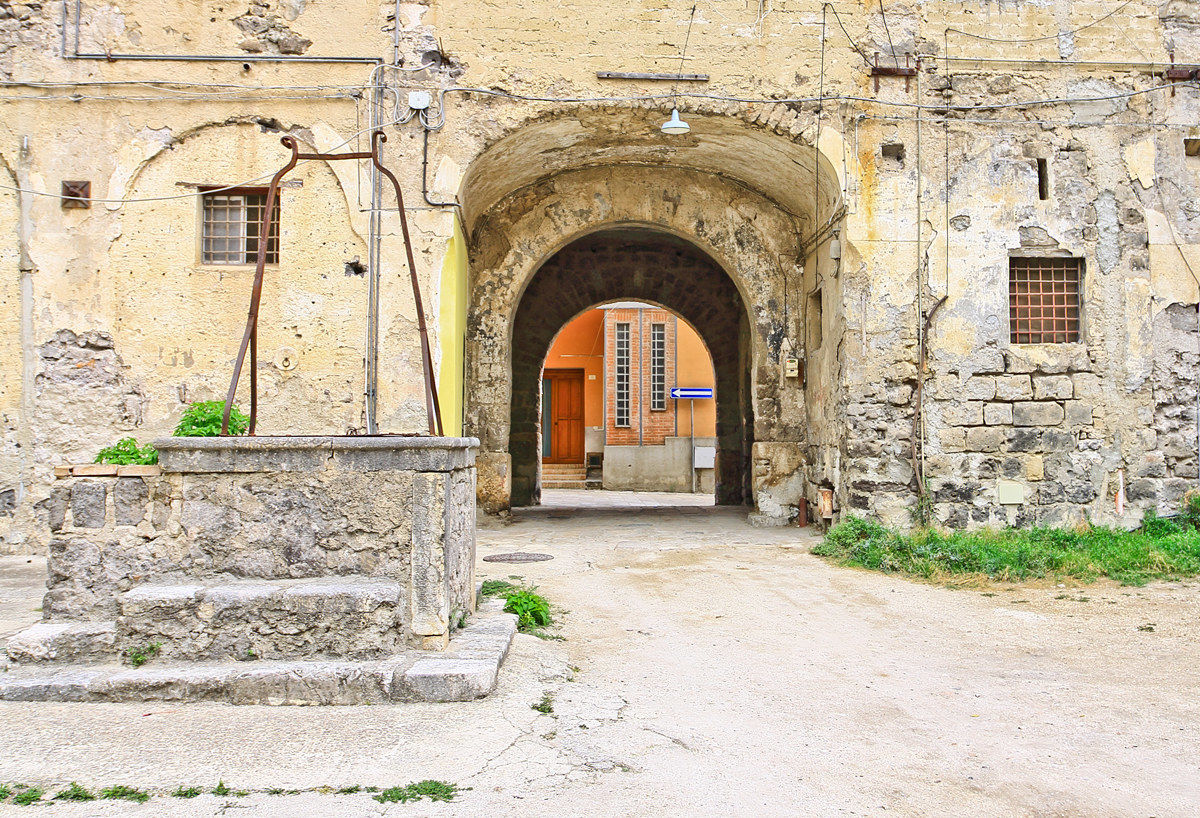 Ingresso Palazzo Baronale Carafa (vista interna)