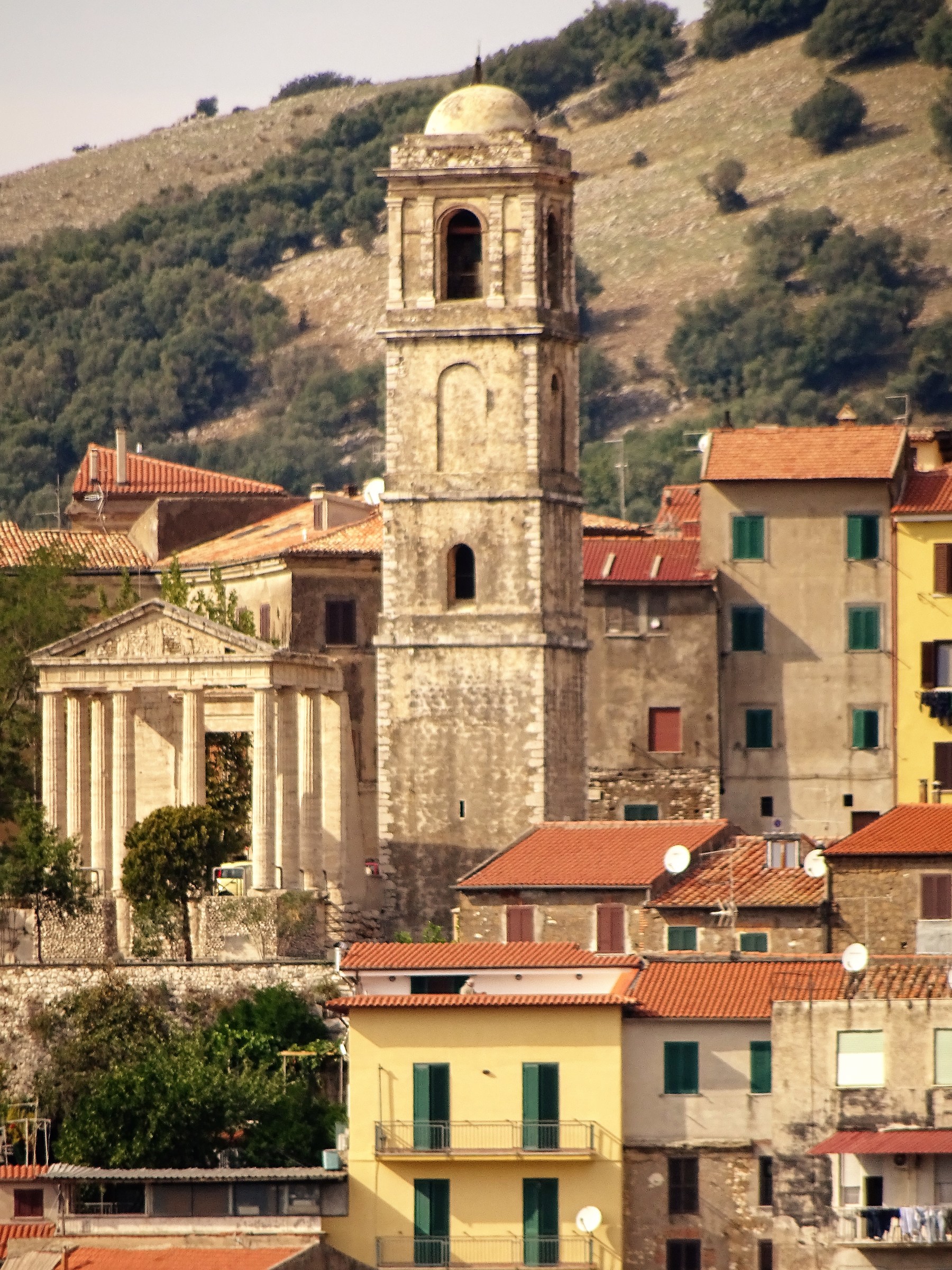 choirs (lt) - temple of hercules