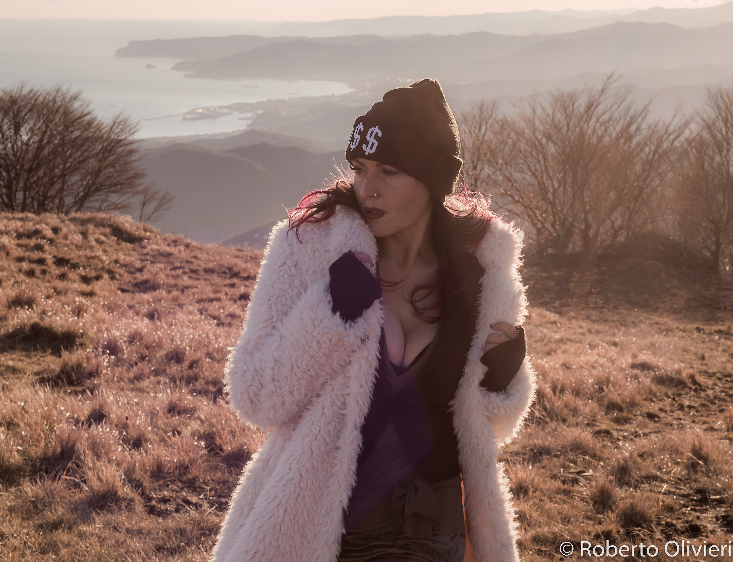 elisa joy tired in iced shoot @monte beigua and meadows