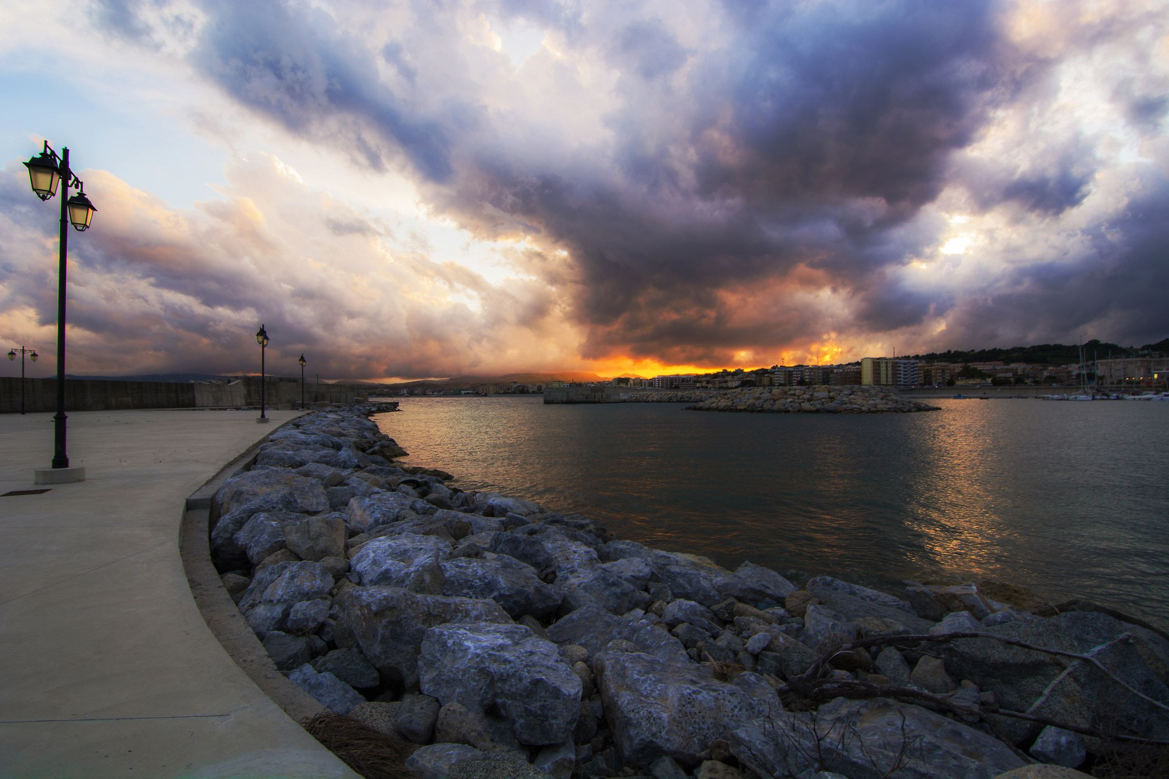 Tramonto al porto di Catanzaro Lido