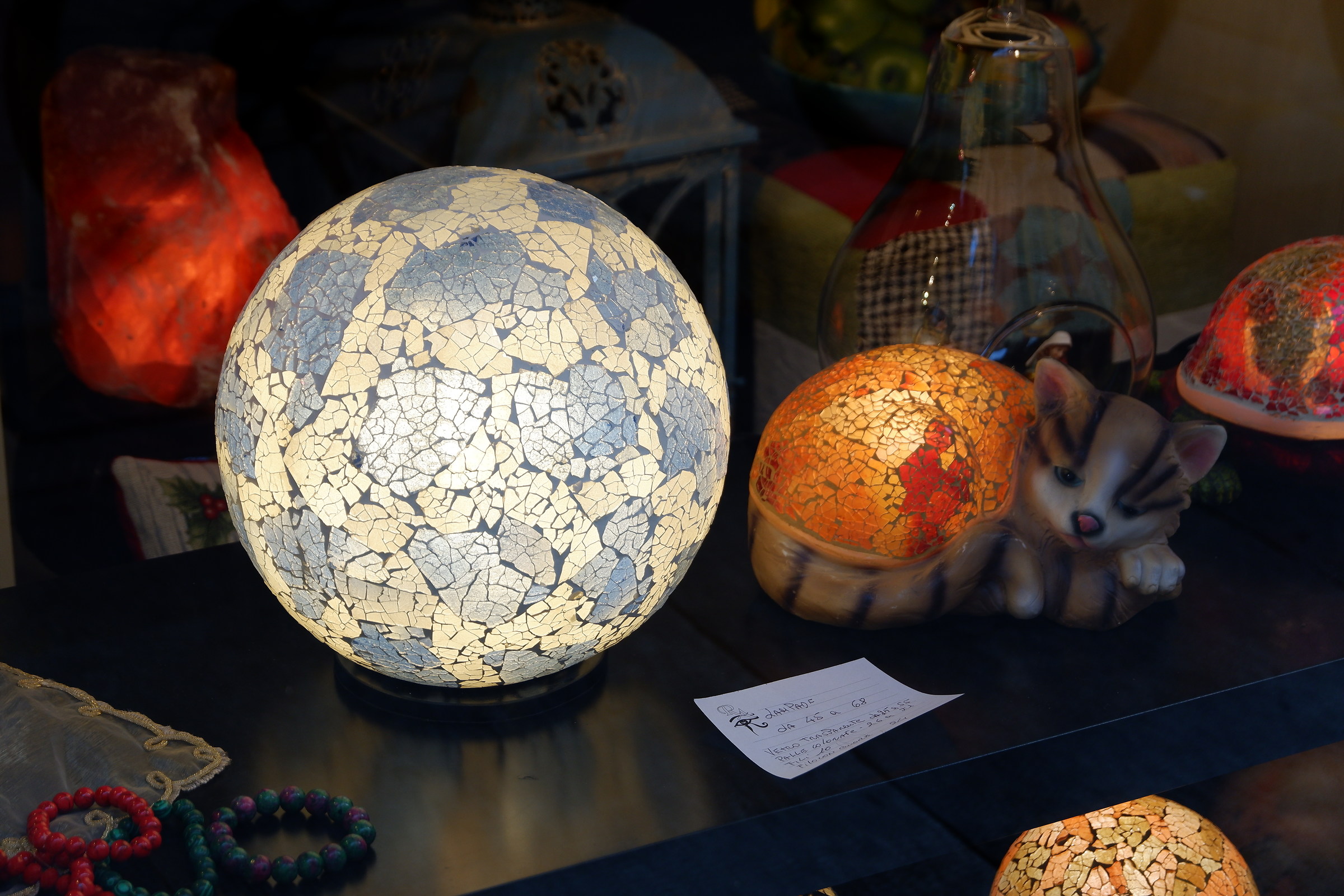 Vetrine a S. Eufemia