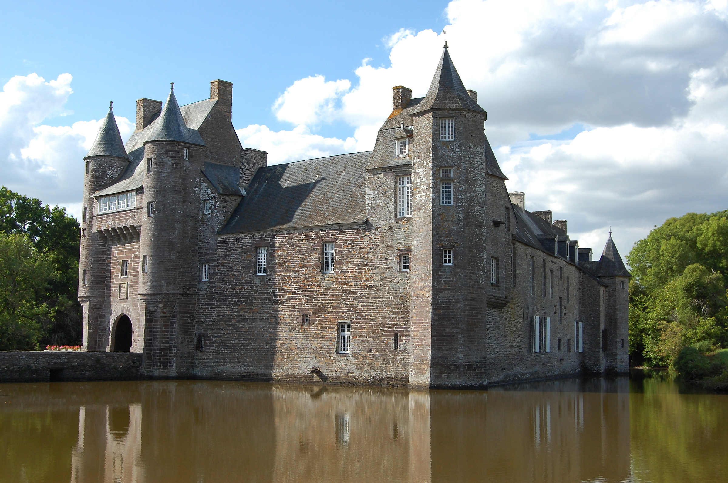 Trecesson Castello sull'acqua