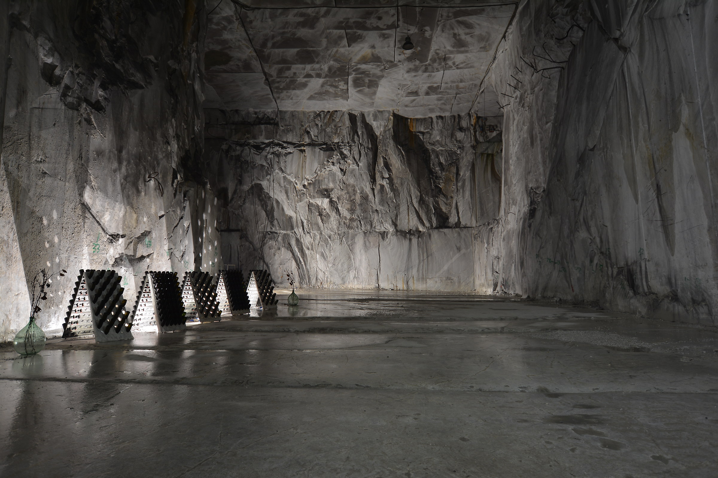 Carrara...Enoteca particolare