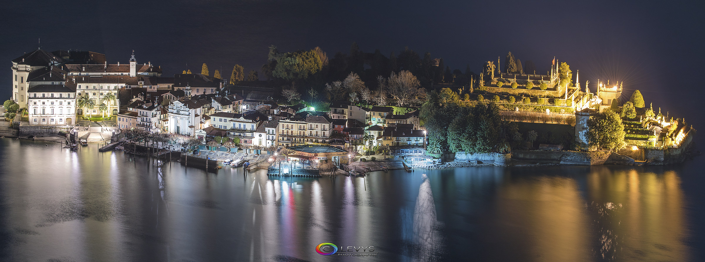 Vista notturna Isola Bella Lago Maggiore Stresa