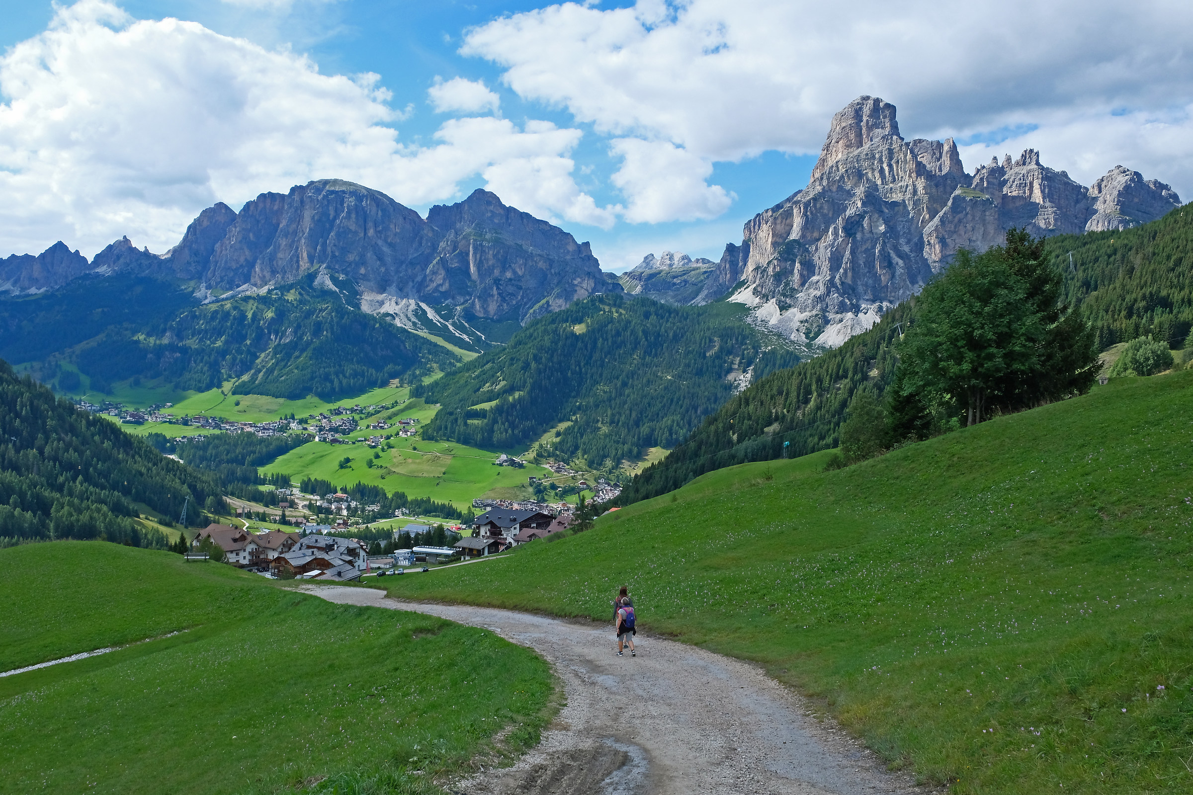 Passeggiata verso il Sassongher