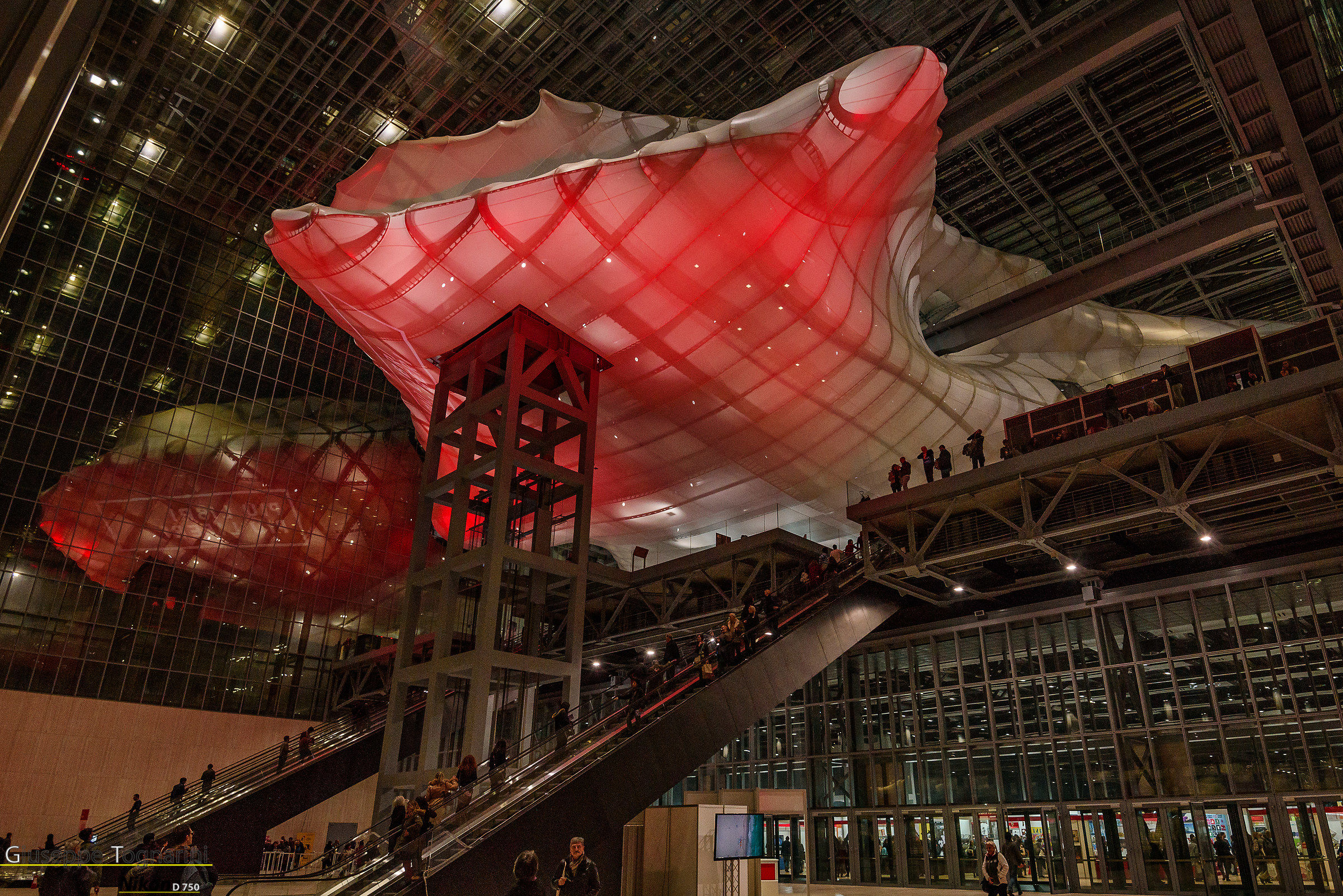 The Fuksas cloud - "More books, more free" event 1