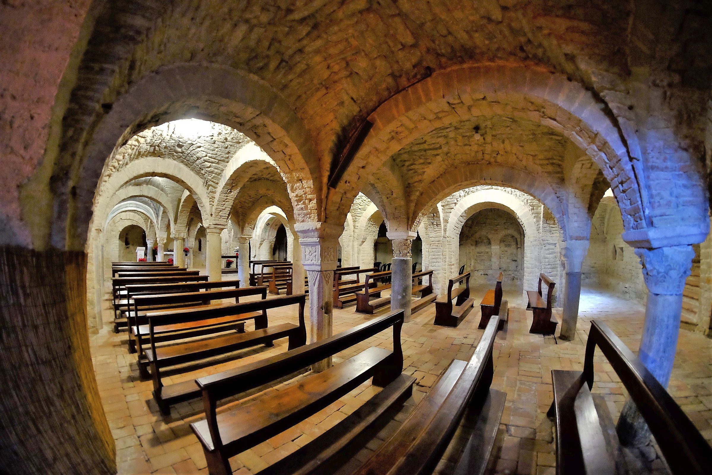 L'abbazia di San Salvatore di Montecorona, la cripta