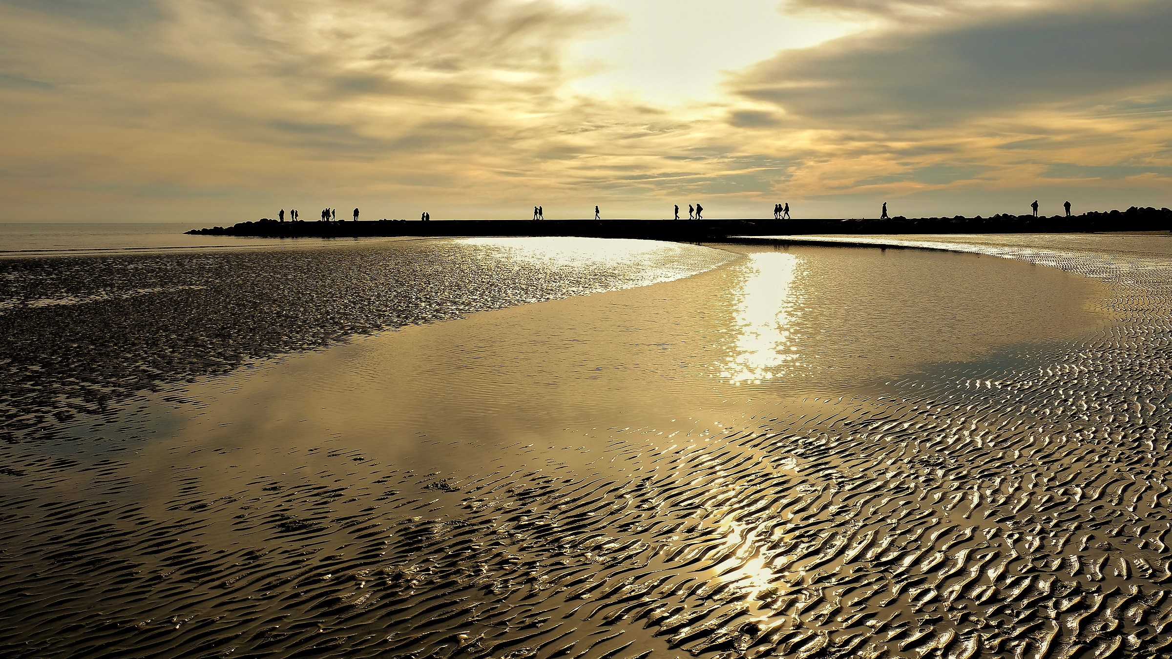 Degree towards sunset.