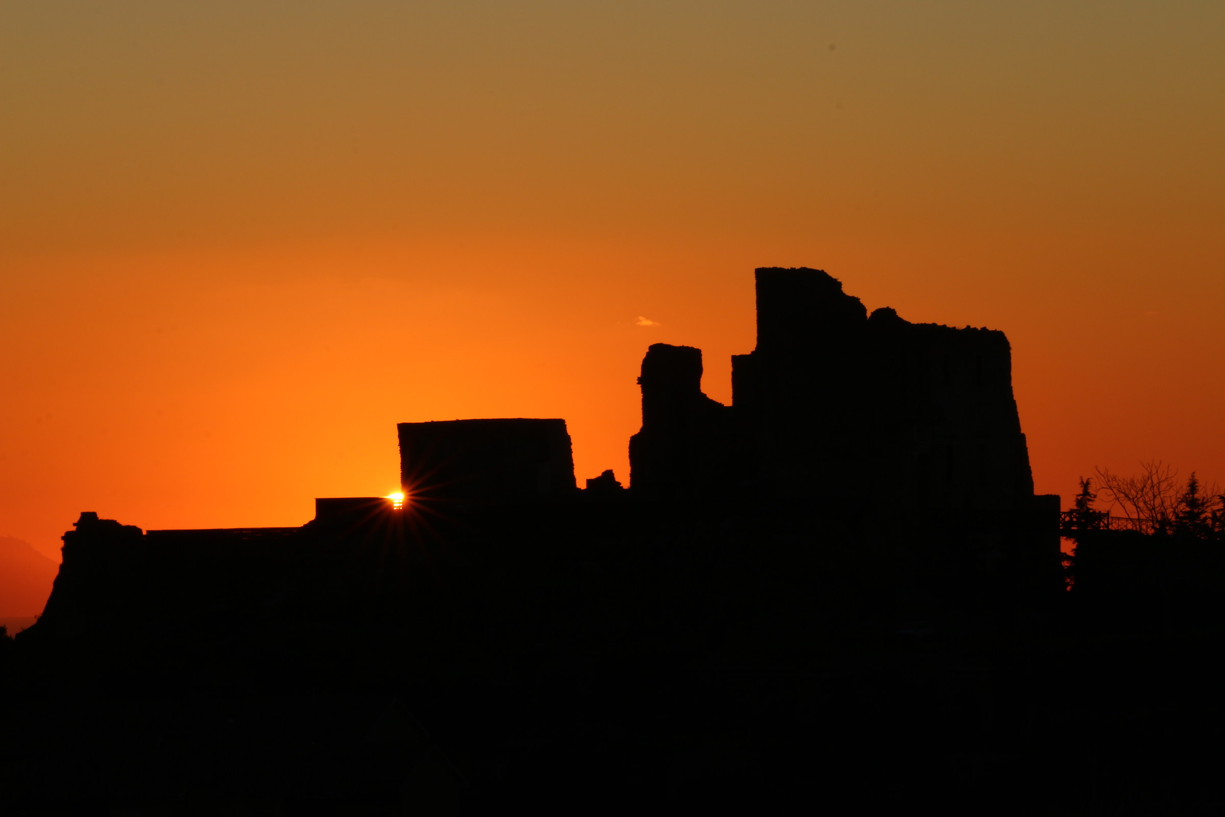 Tramonto Fiumefreddo Bruzio Castello della Valle