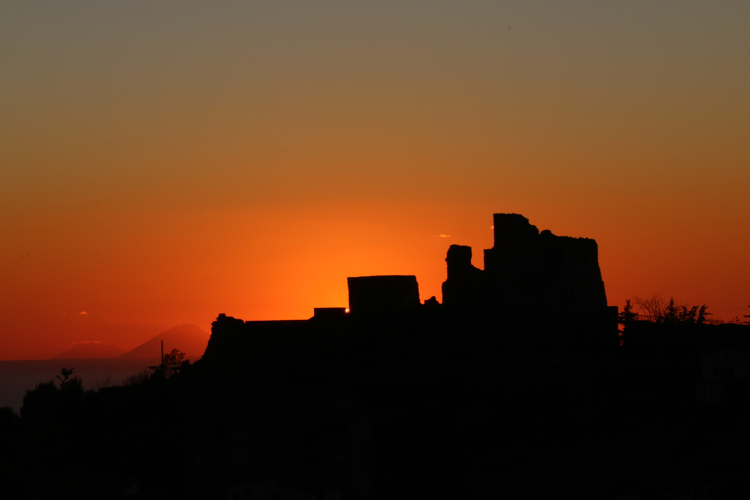 Tramonto Fiumefreddo Bruzio Castello della Valle