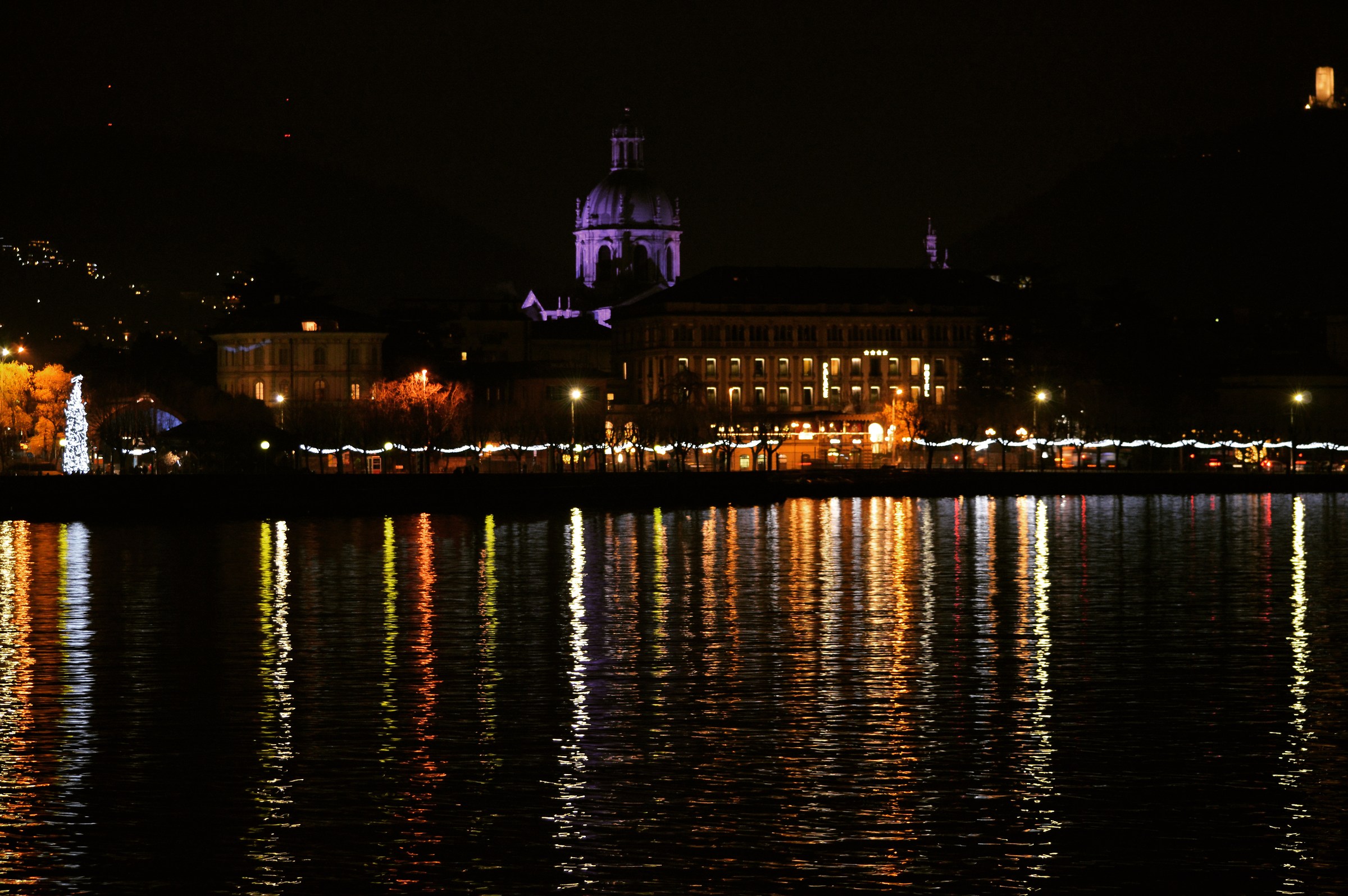 Como by night