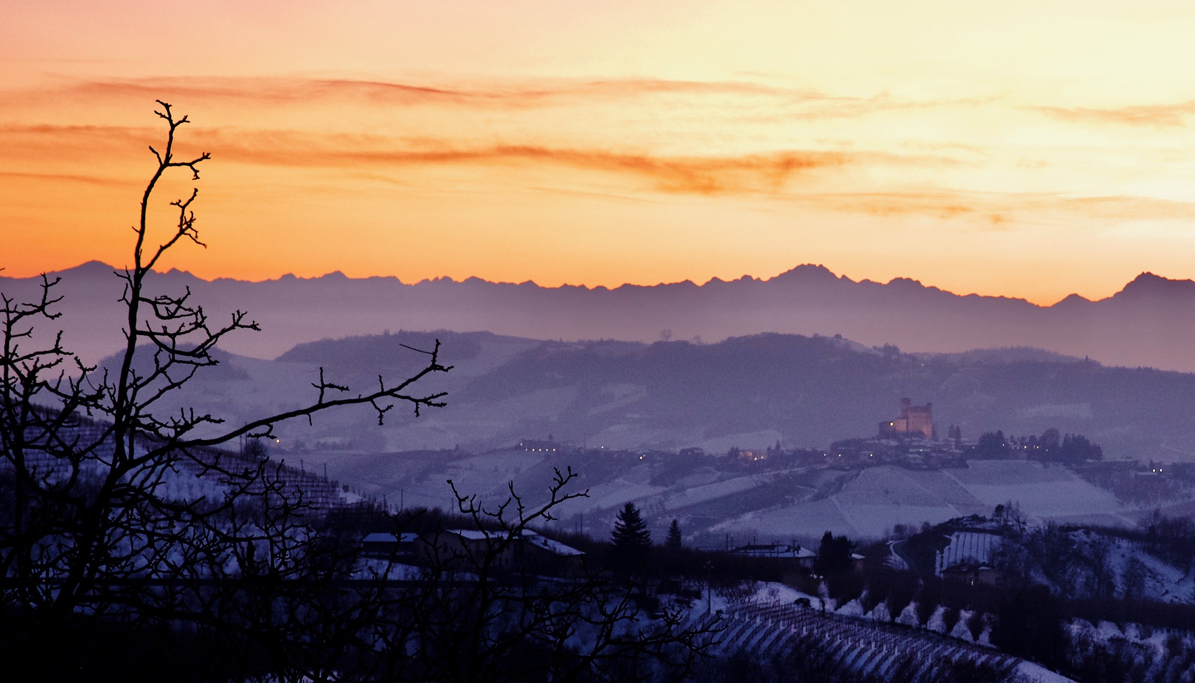Tramonto dicembrino su Serralunga
