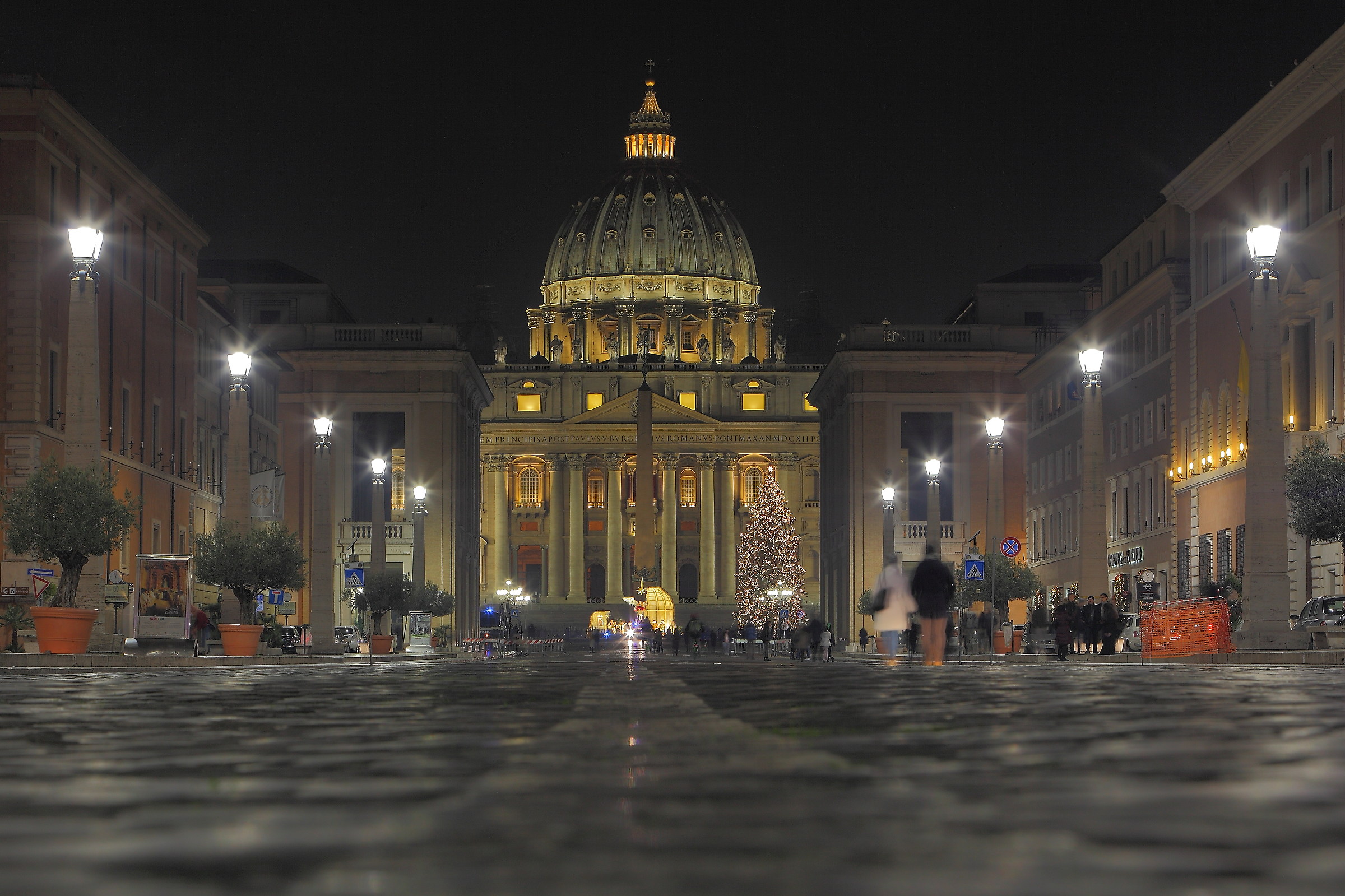 Il "Cuppolone" da via della Conciliazione