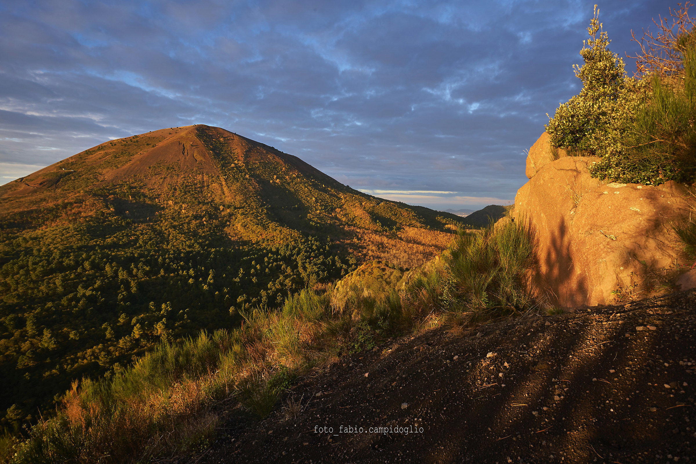 sunrise to the vesuvio