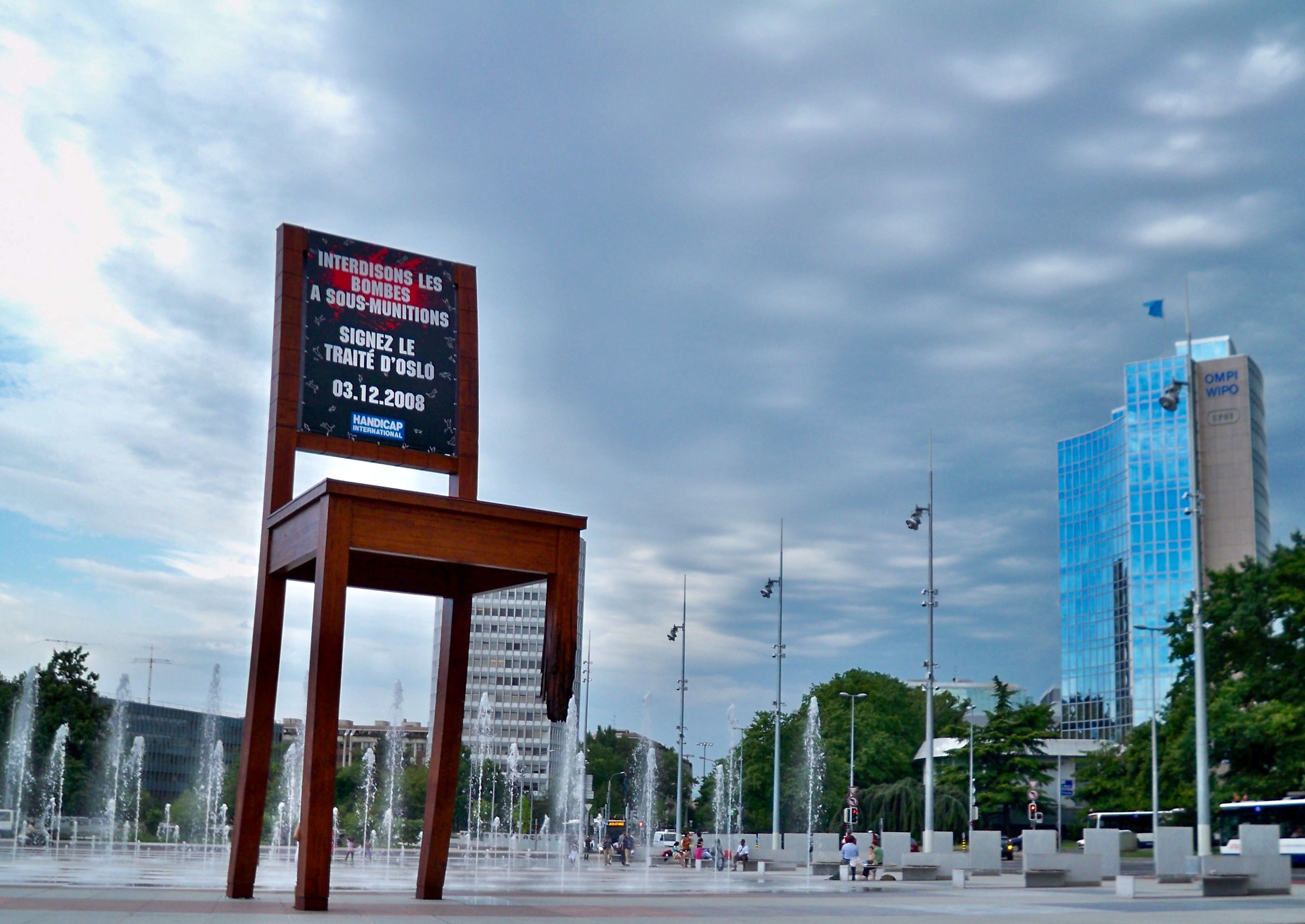 Ginevra. La Sedia Rotta.