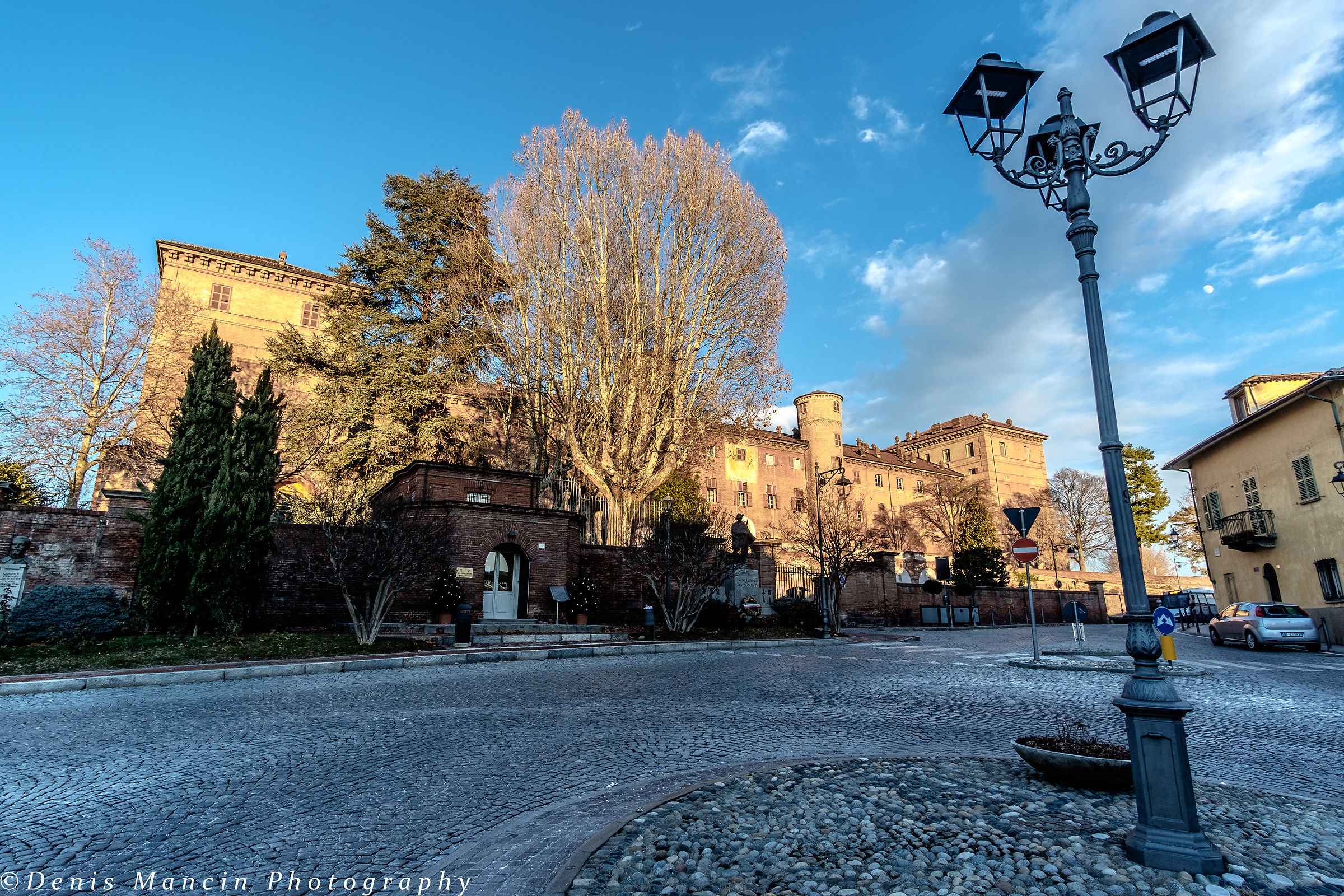 Castle of Moncalieri (to)