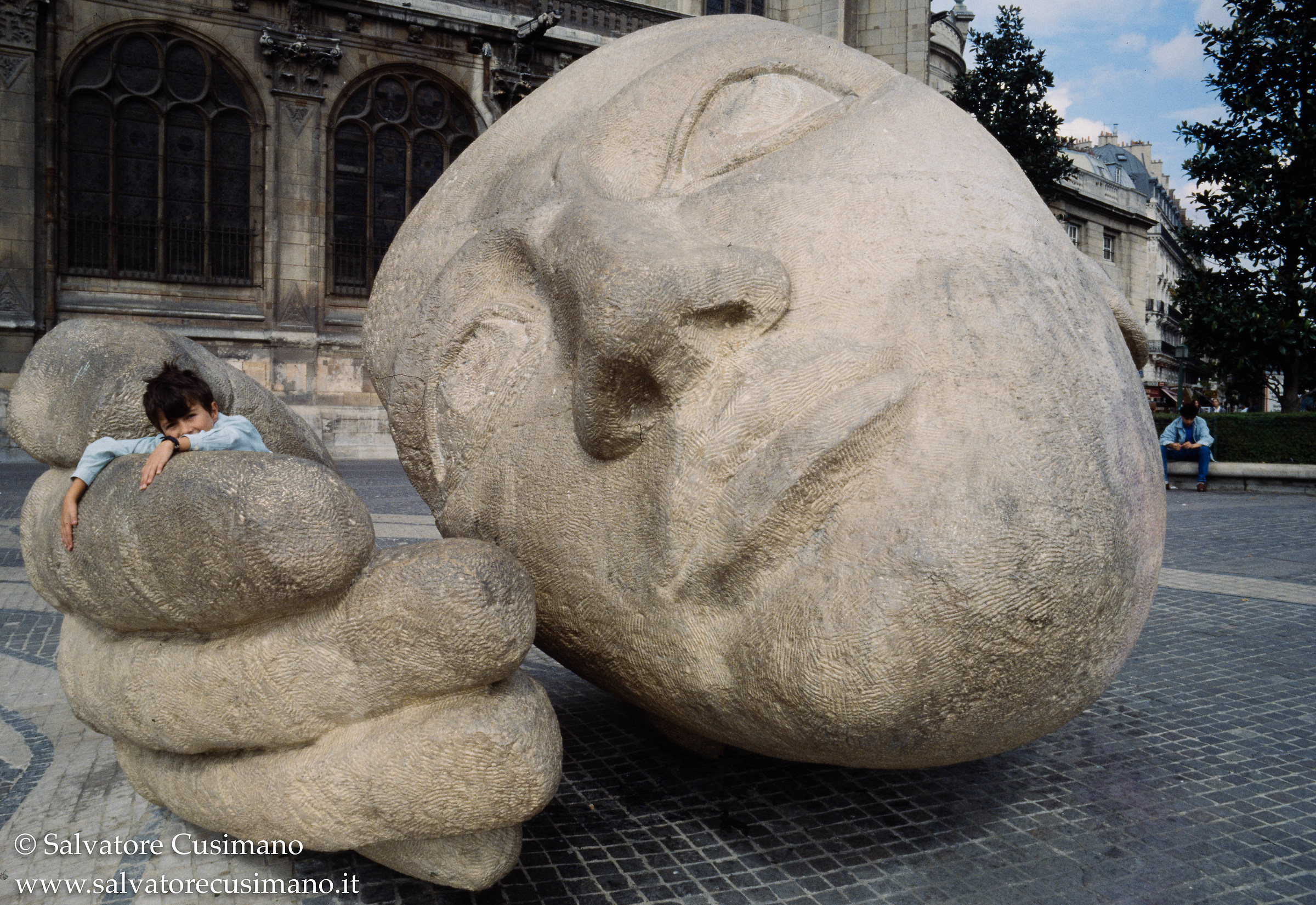 L'abbraccio di pietra