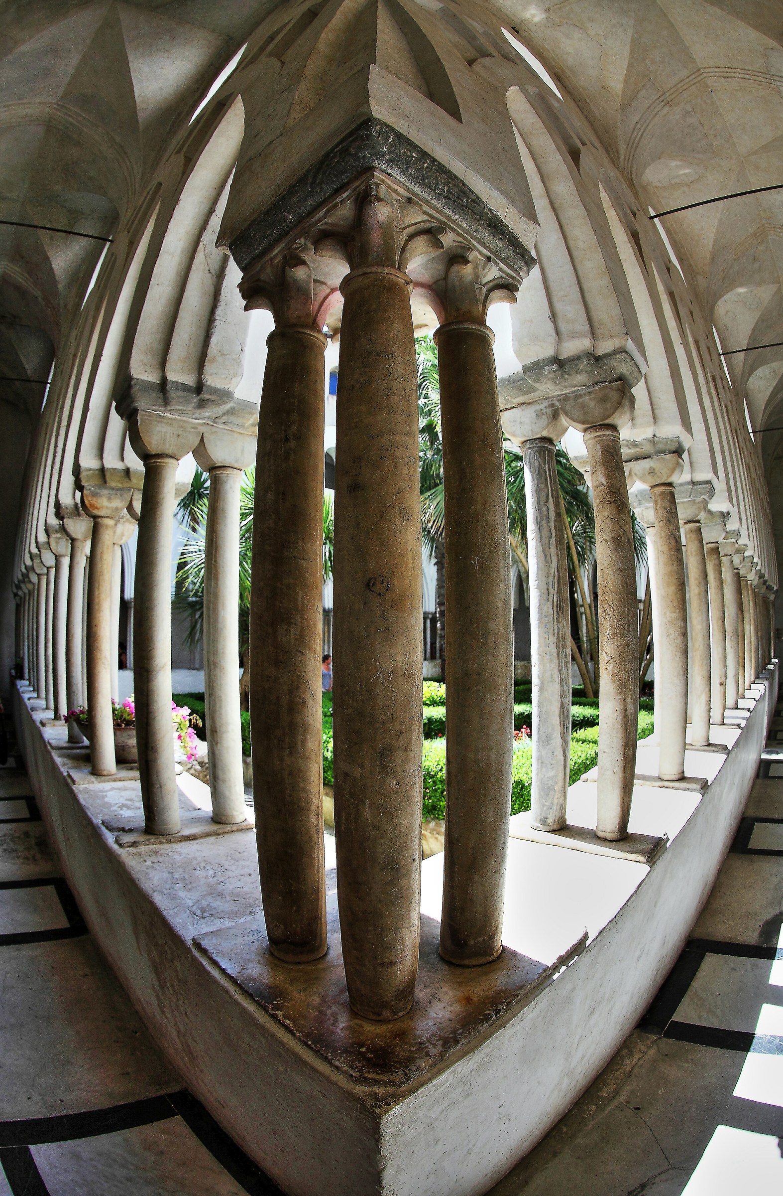 Il chiostro del Paradiso