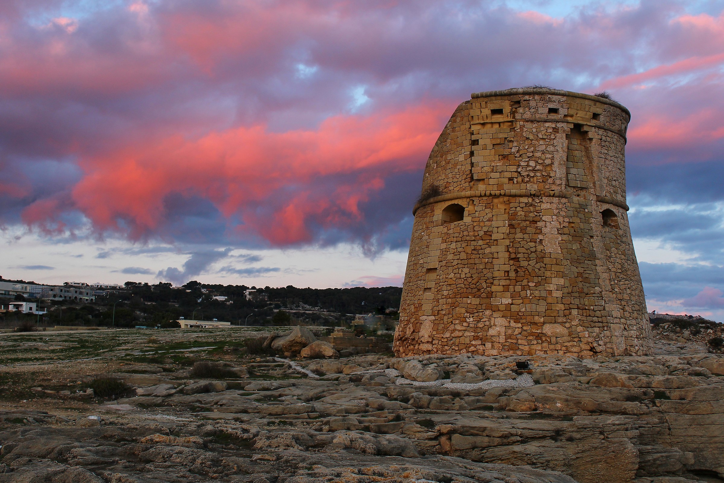 Torre Miggiano al tramonto