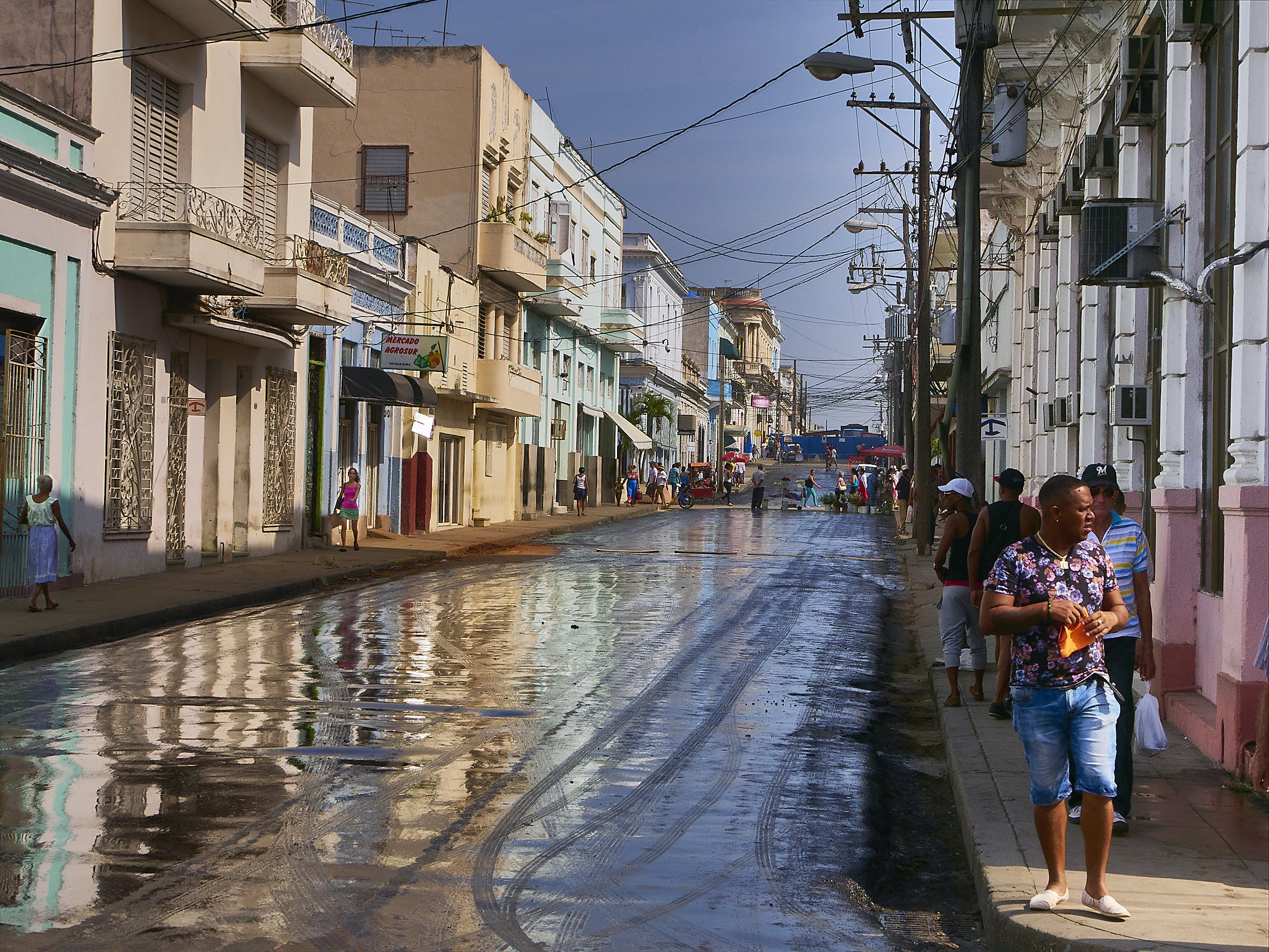 Re tarring in Cienfuegos (cuba)