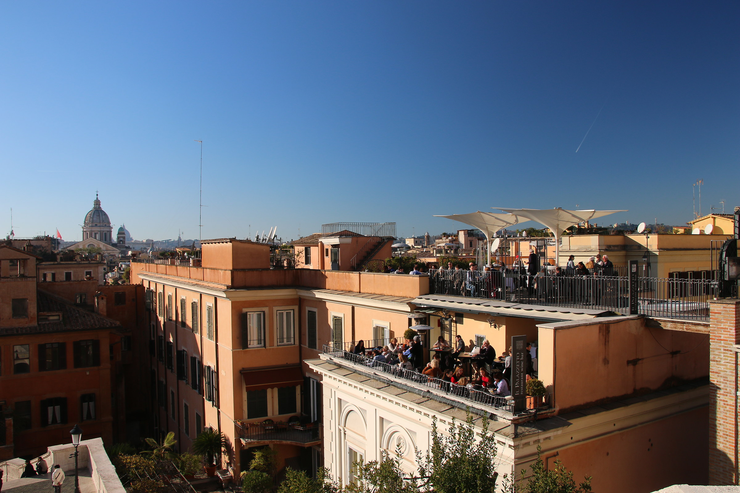 Nei pressi di Piazza di Spagna