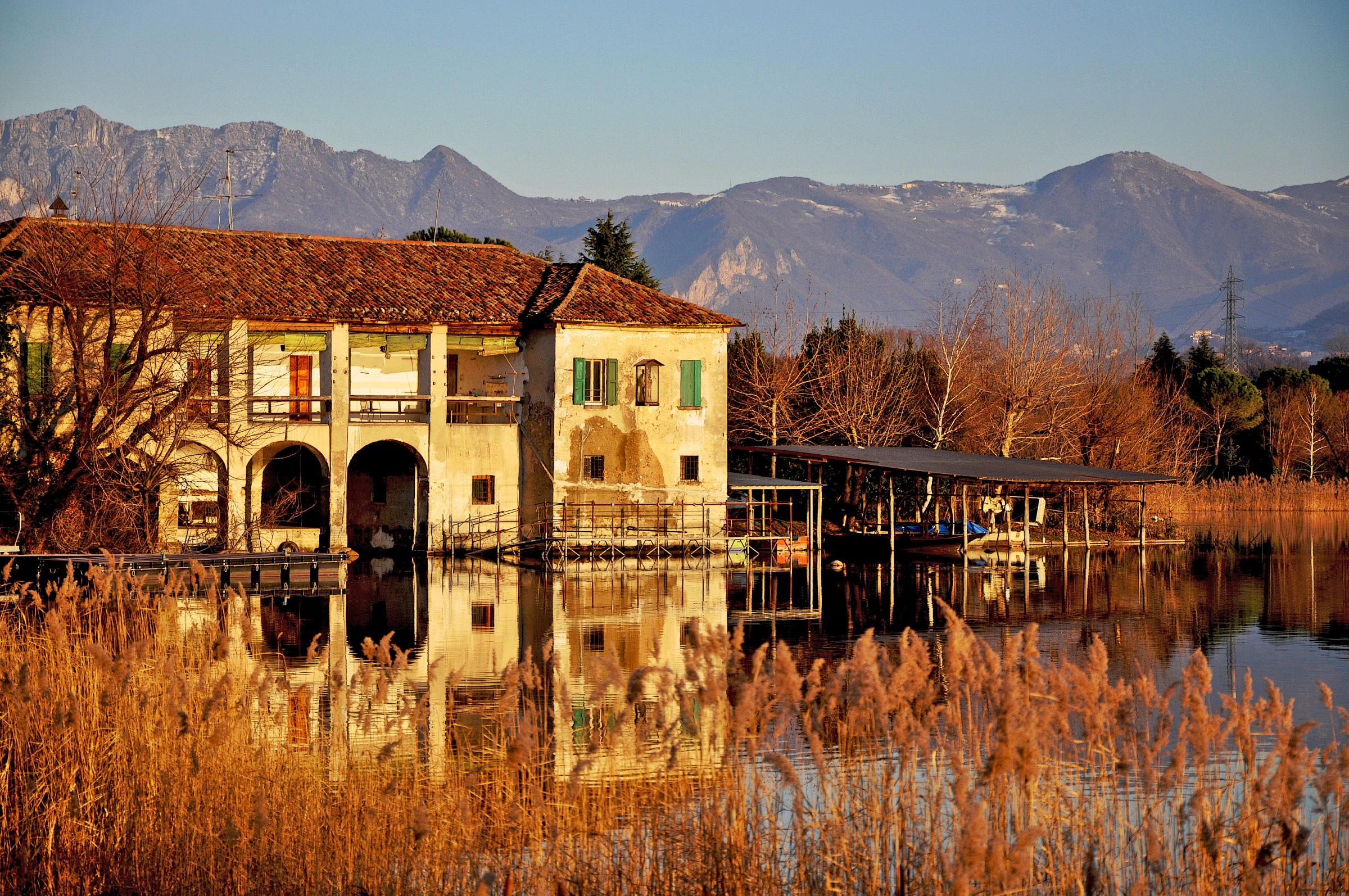Sunset on Lake Pusiano (lc)
