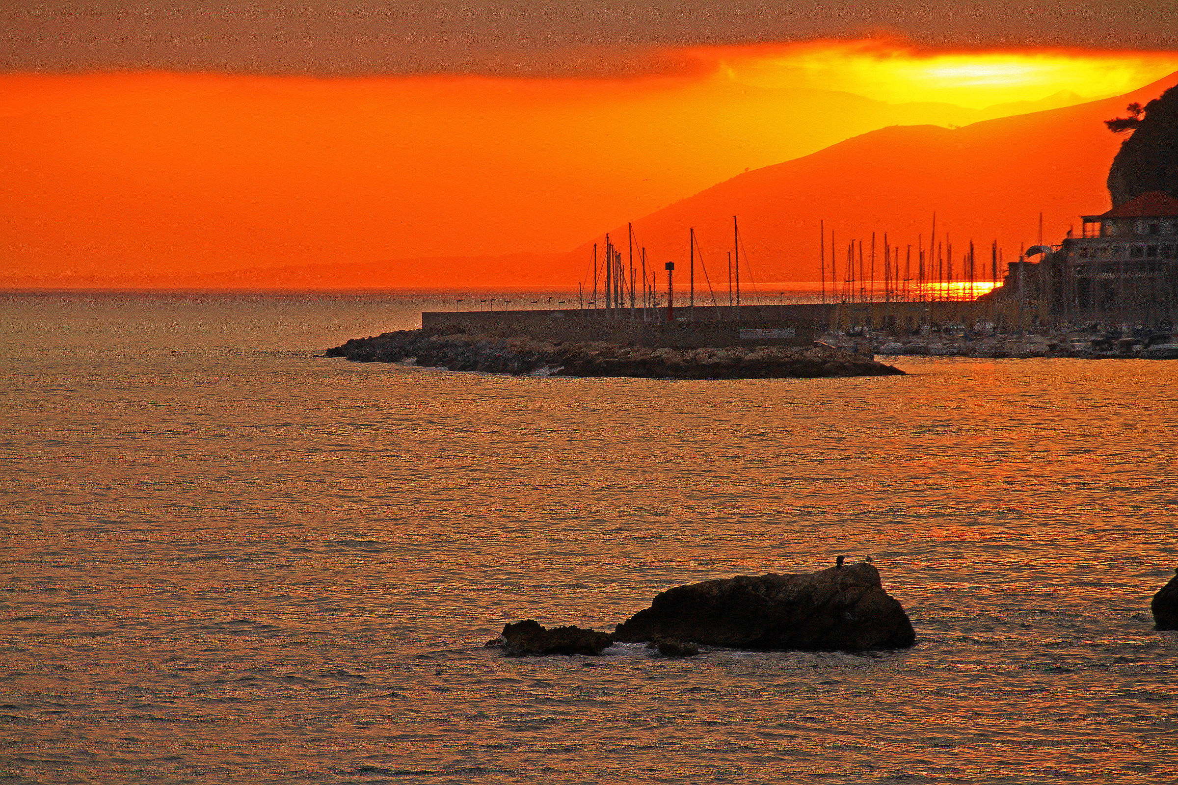 Finale Ligure: Tramonto sul porto