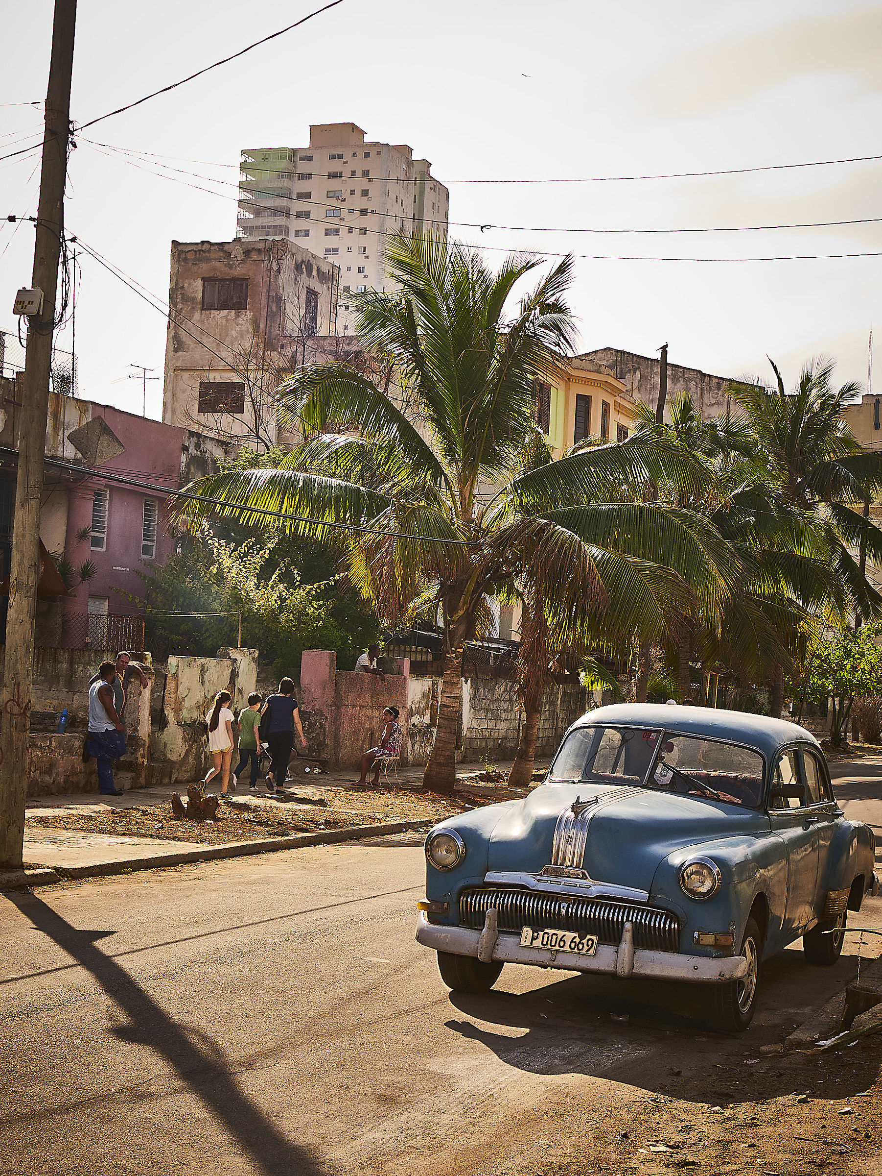 Walking in Central Habana (Cuba)