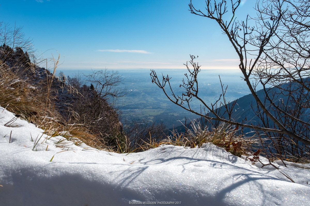 Snow, plain and sea