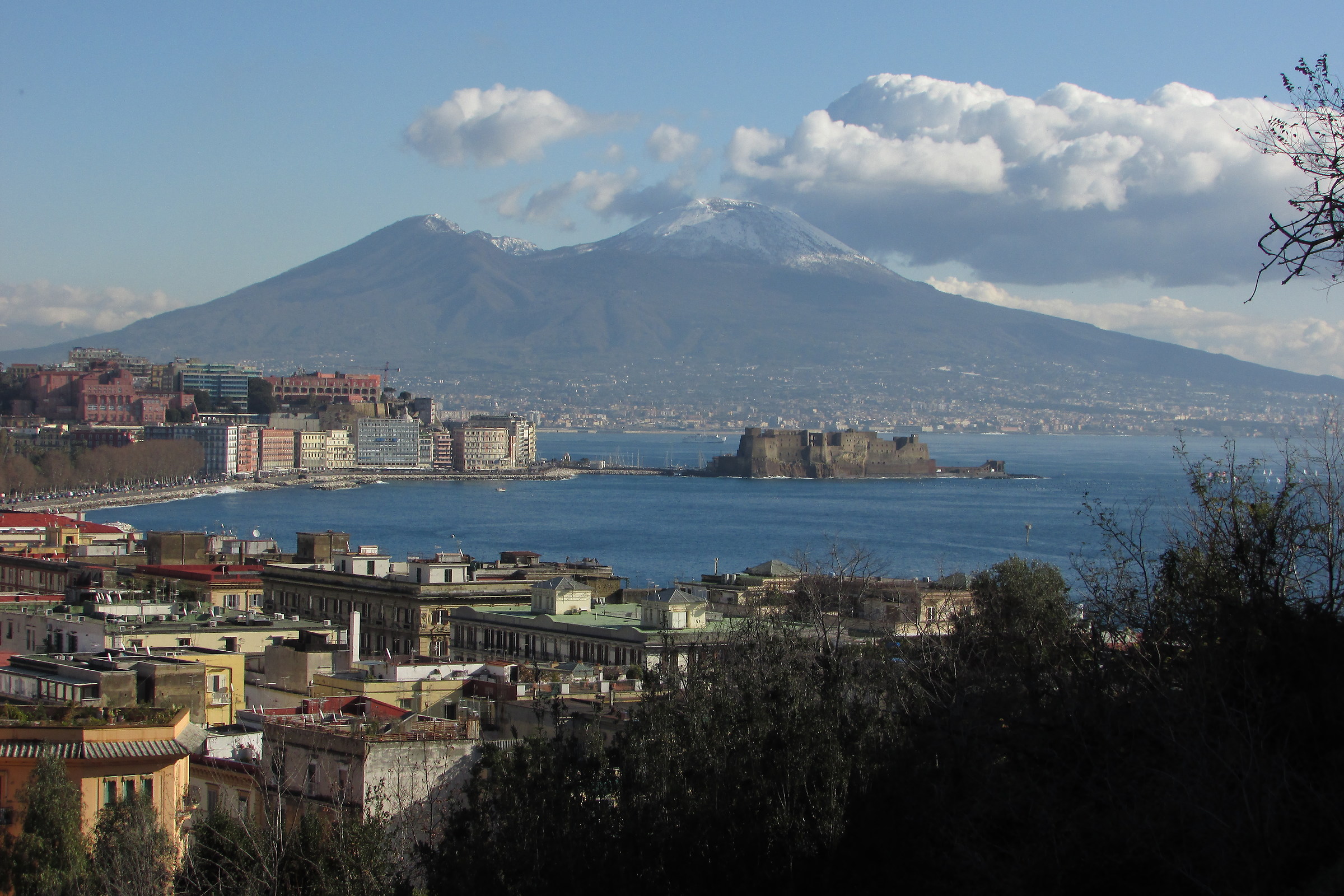 Il Vesuvio con la Neve