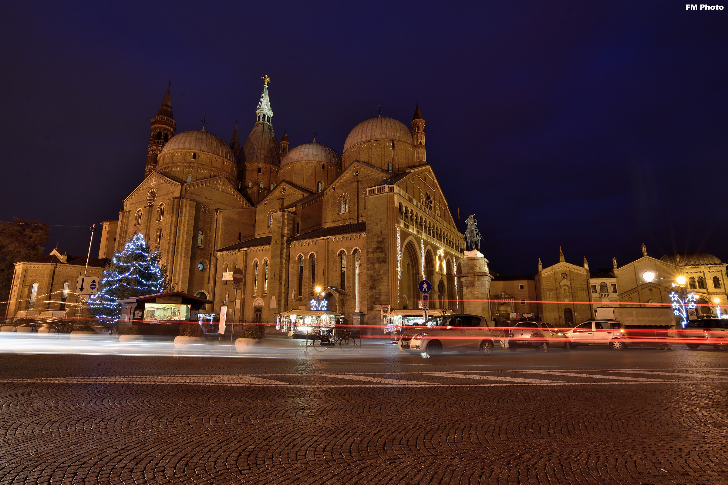 Scende l'ultima sera dell'anno sulla Basilica
