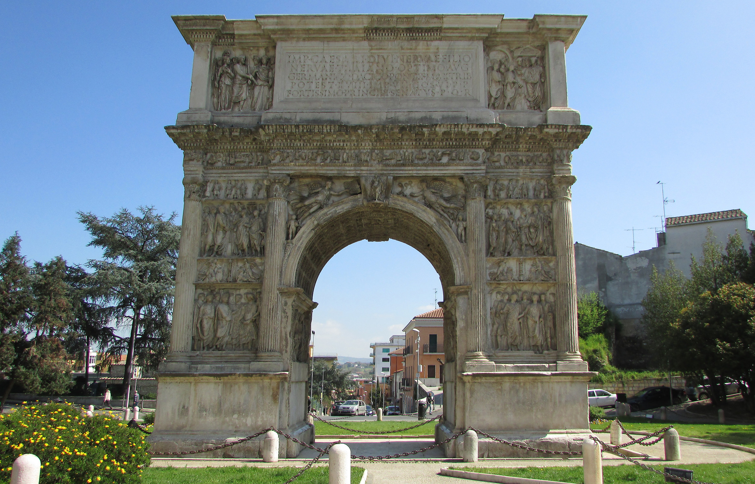 Arch of Trajan (Benevento)