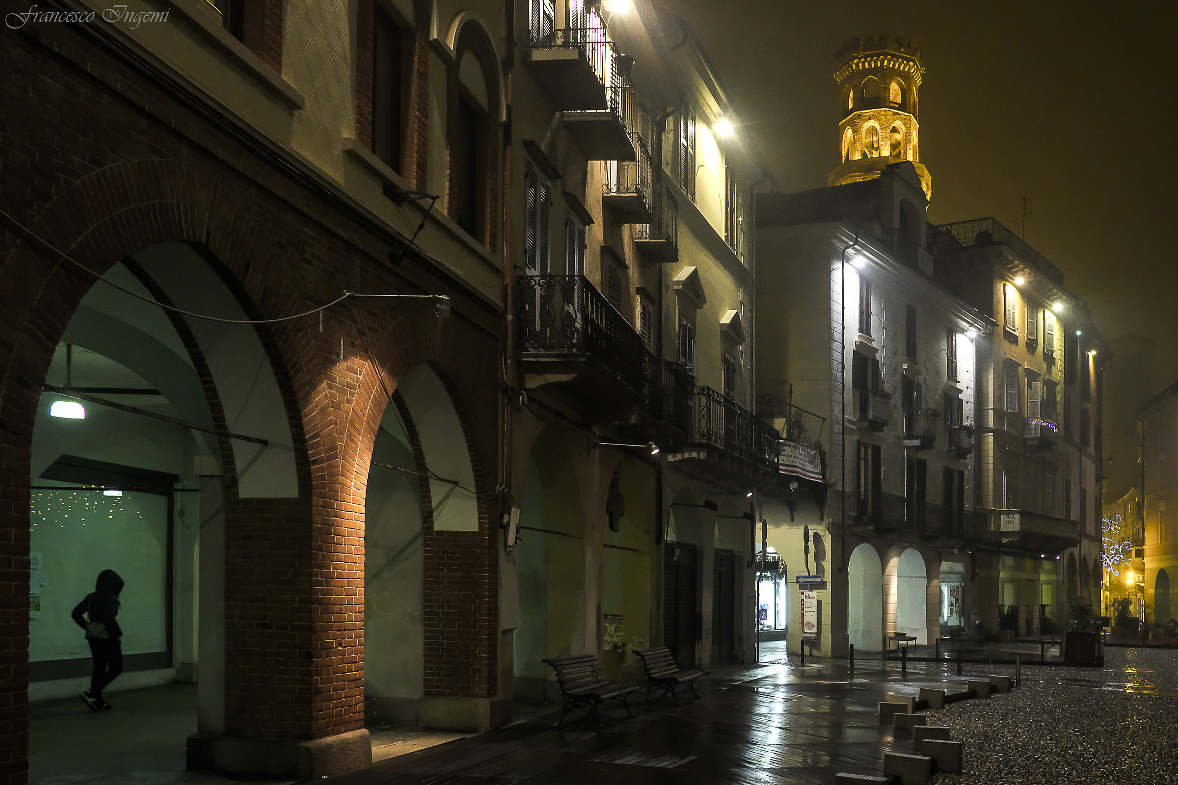 Vercelli, notturno Piazza Cavour