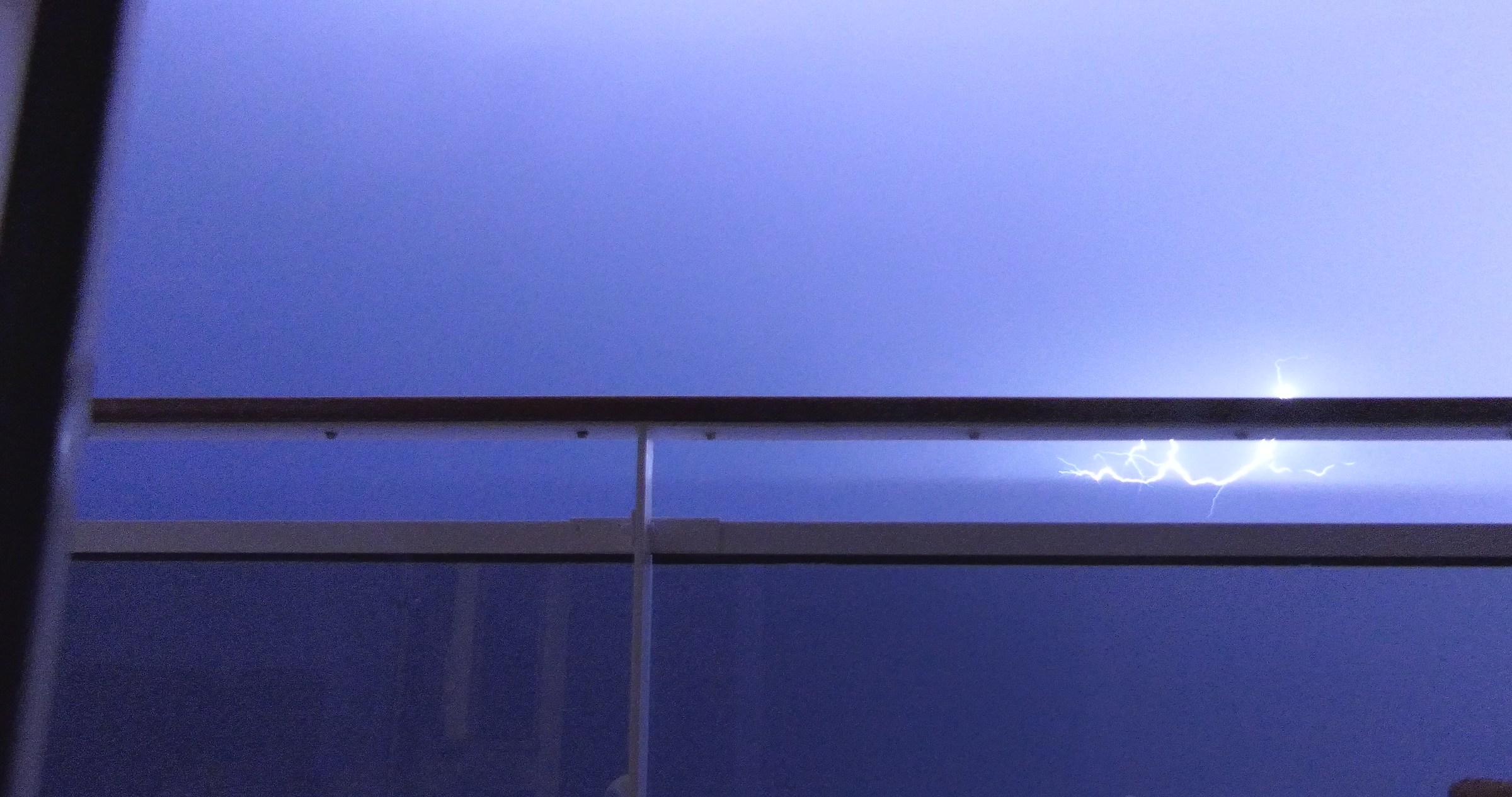 Cruise with thunderstorm