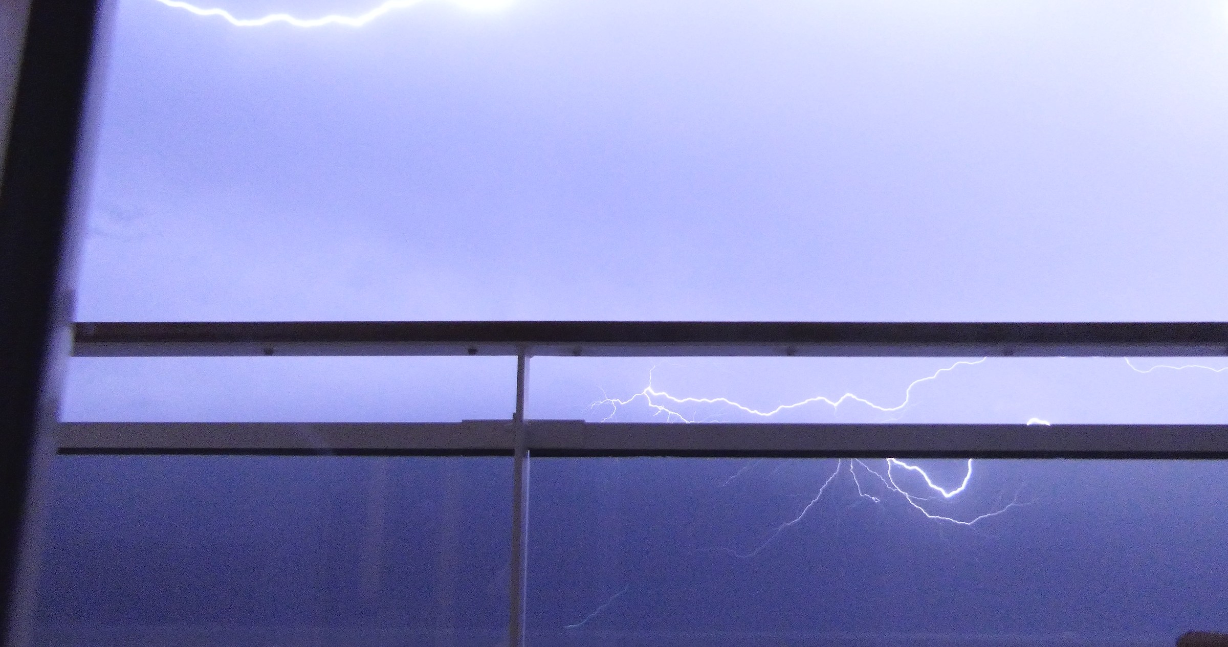 Cruise with thunderstorm