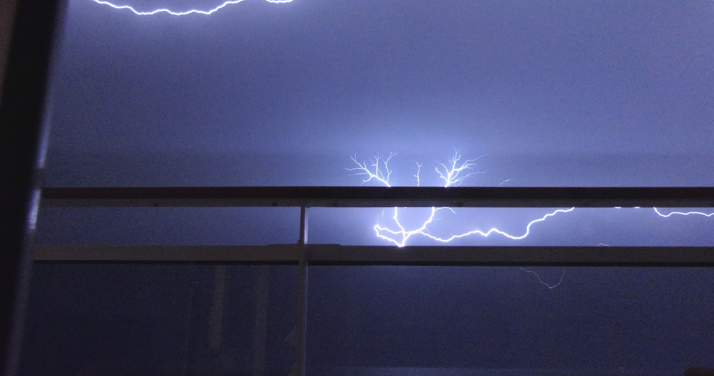 Cruise with thunderstorm