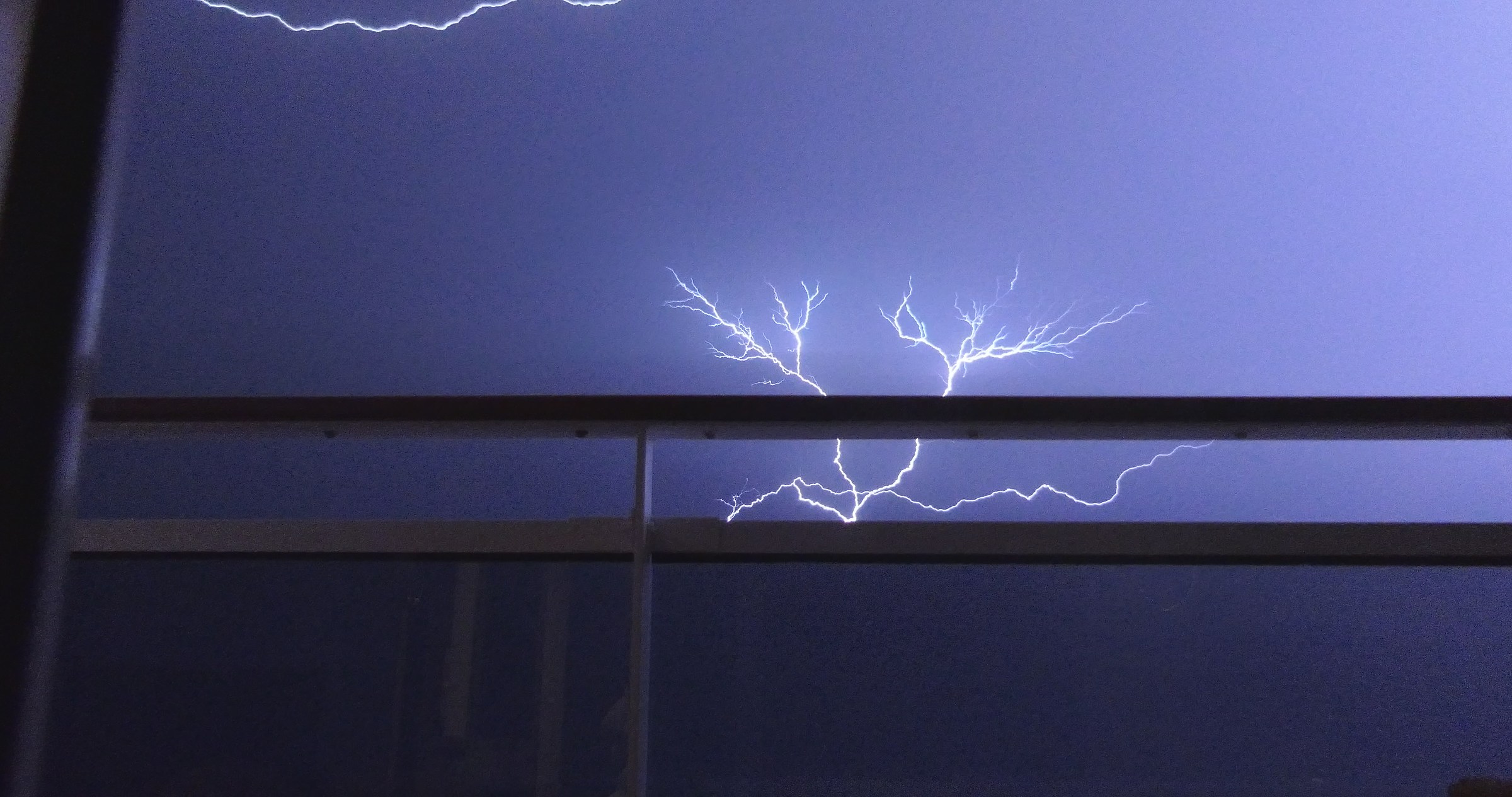 Cruise with thunderstorm