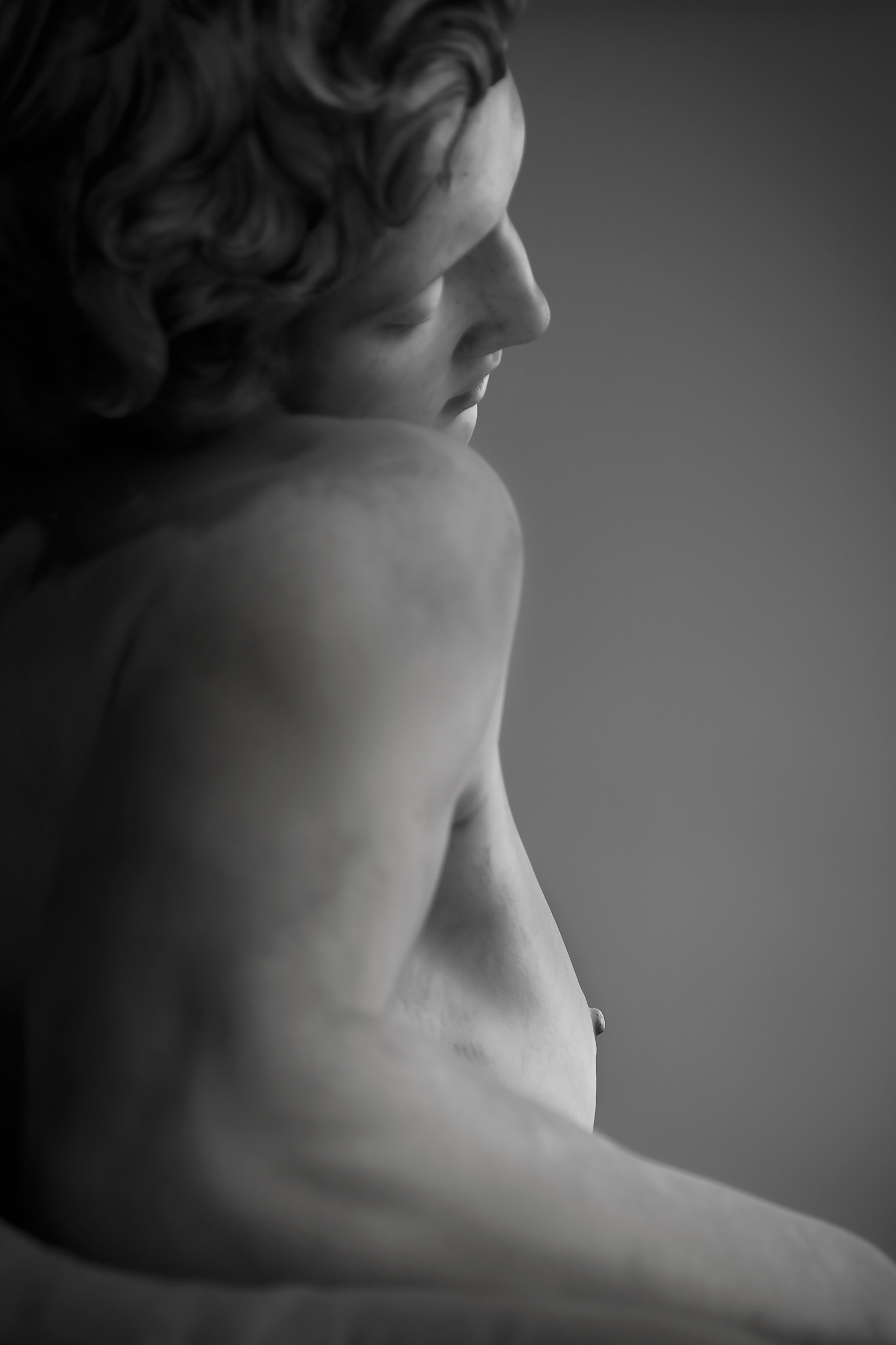 Sensuality - Verano cemetery, Rome, August, 2017.