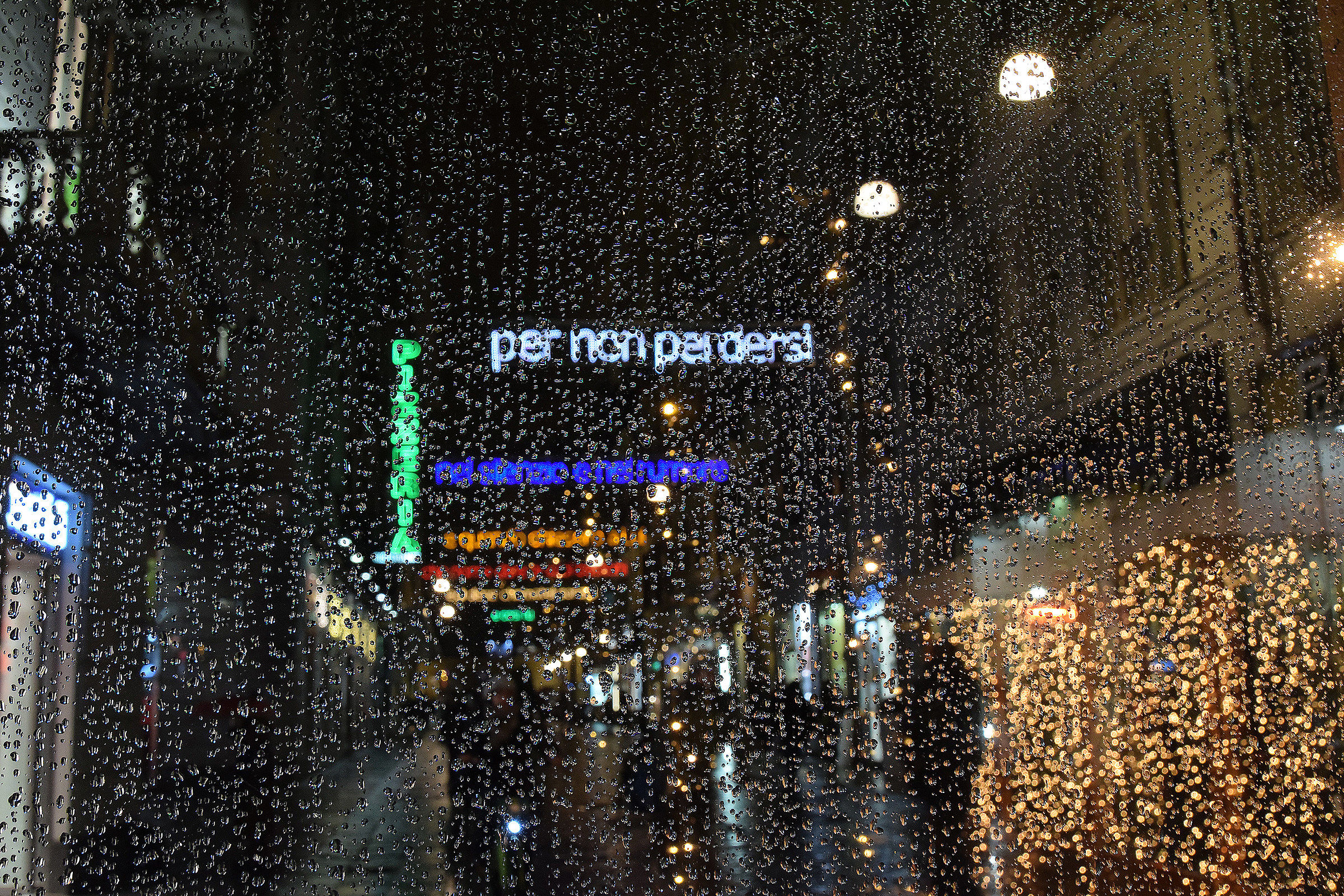 Pioggia sulle Luci d'Artista