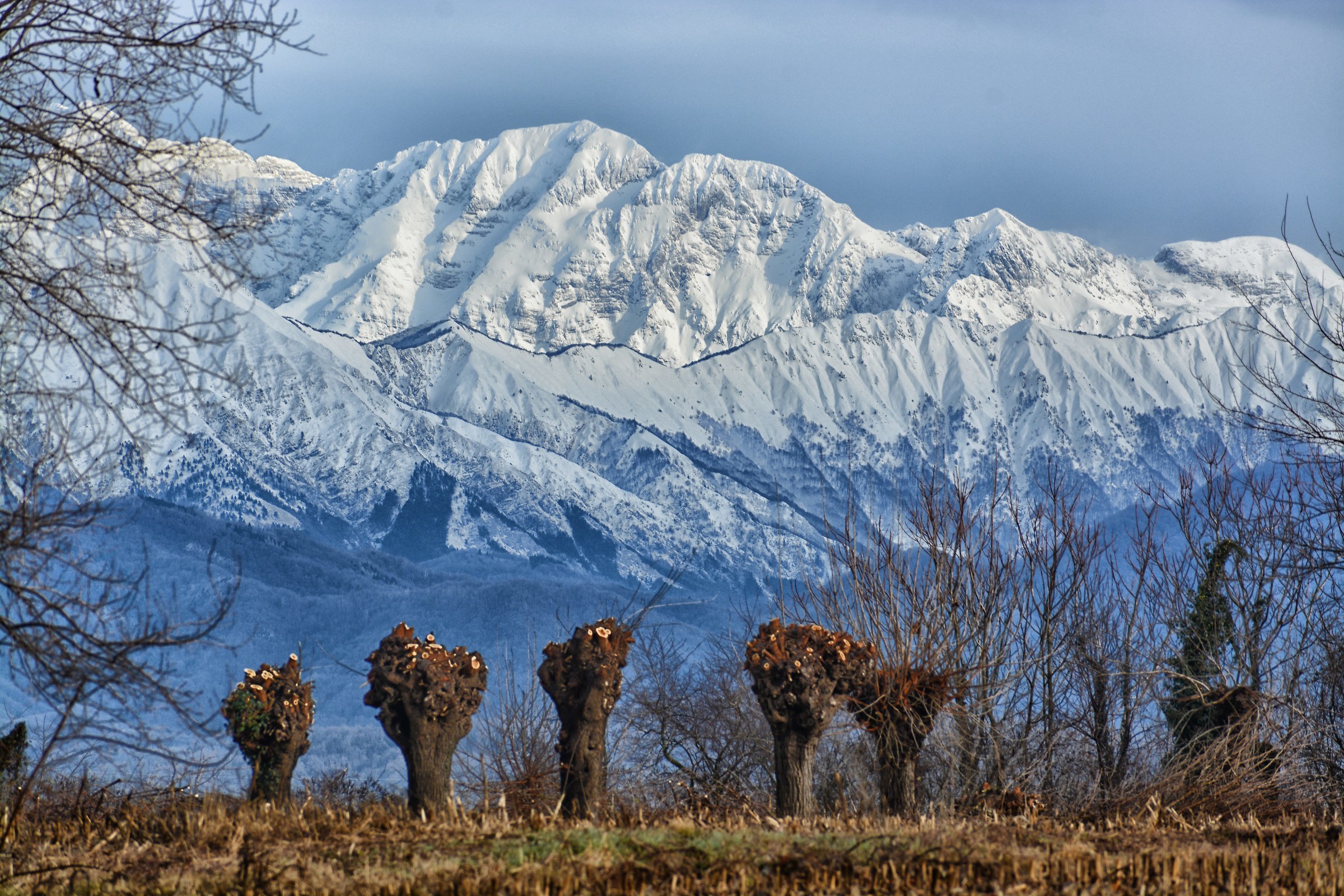 La montagna che guarda la pianura