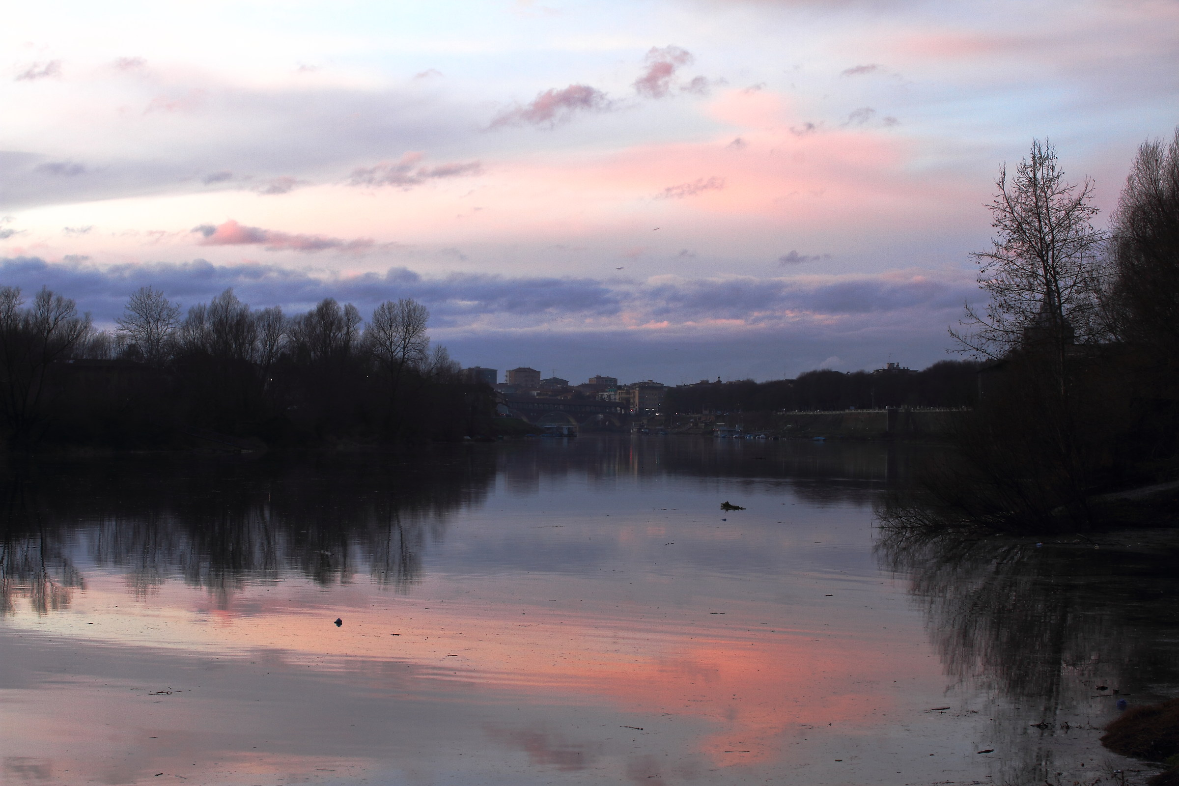 Ticino at sunset, from the Confluent towards Pavia