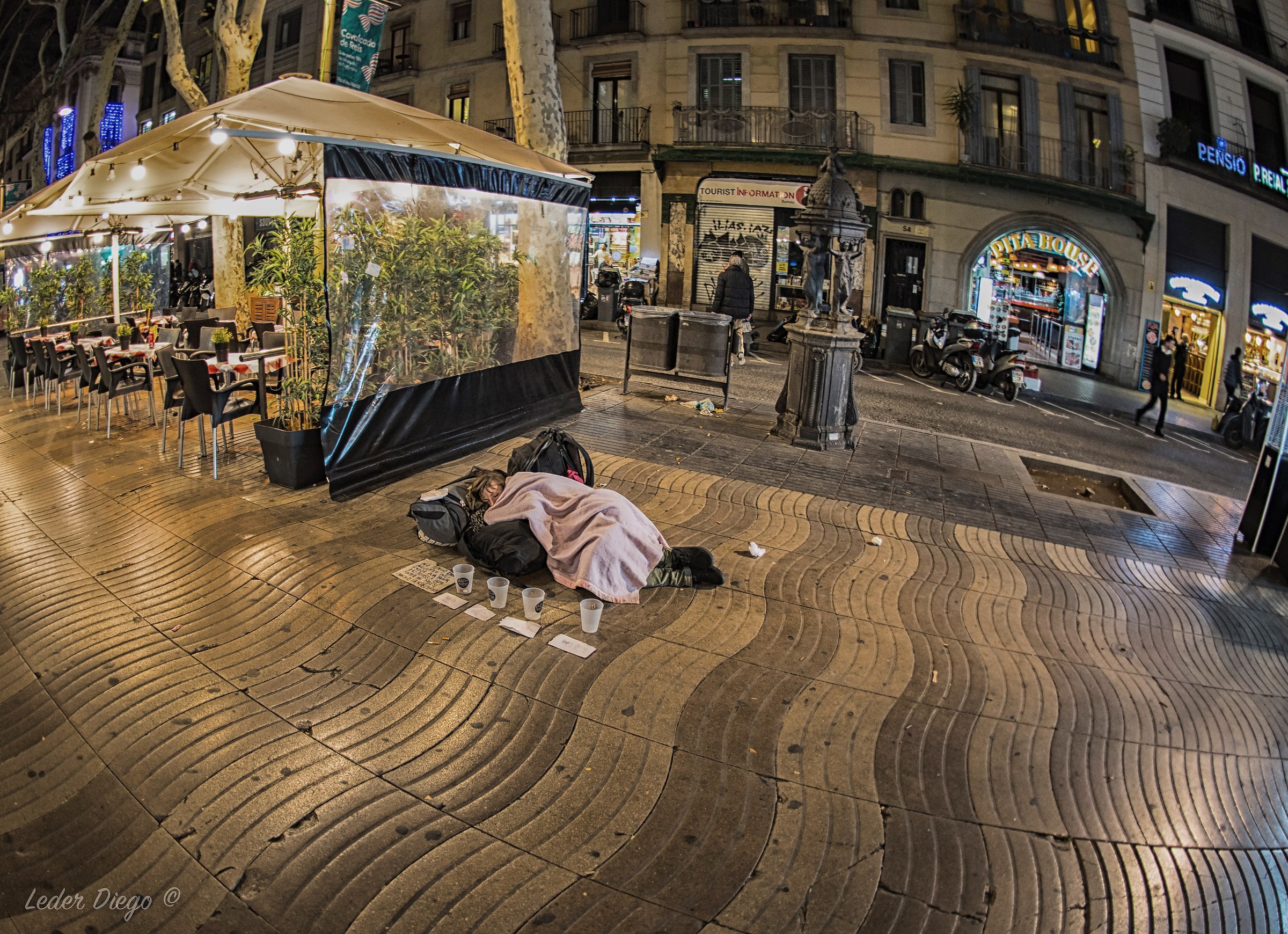 Sleeping in the 'Rambla'