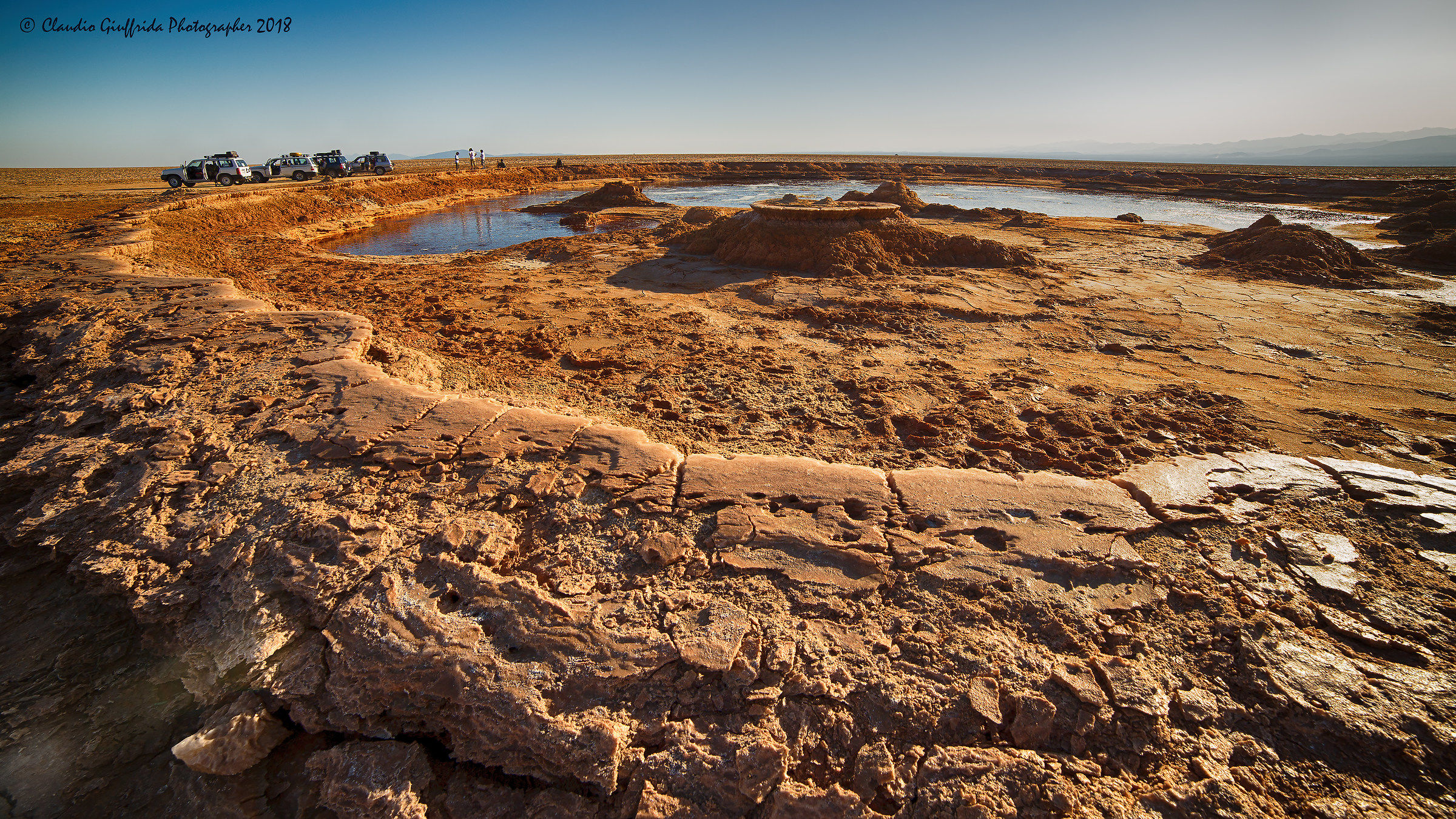 Crat-magmatic crater