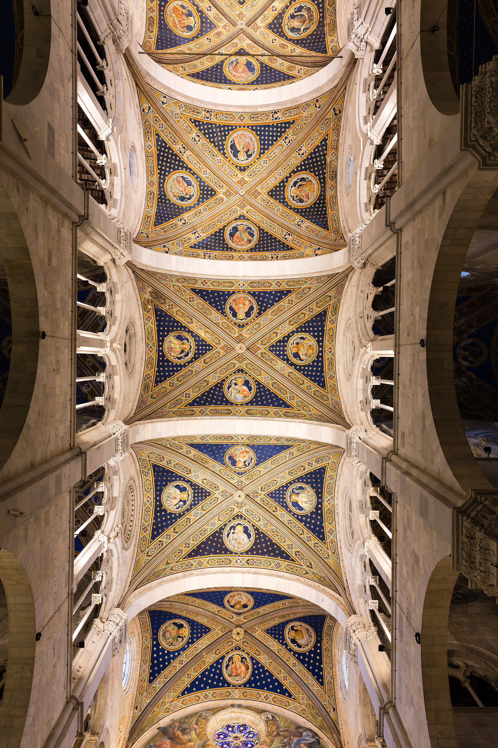 Lucca and its churches