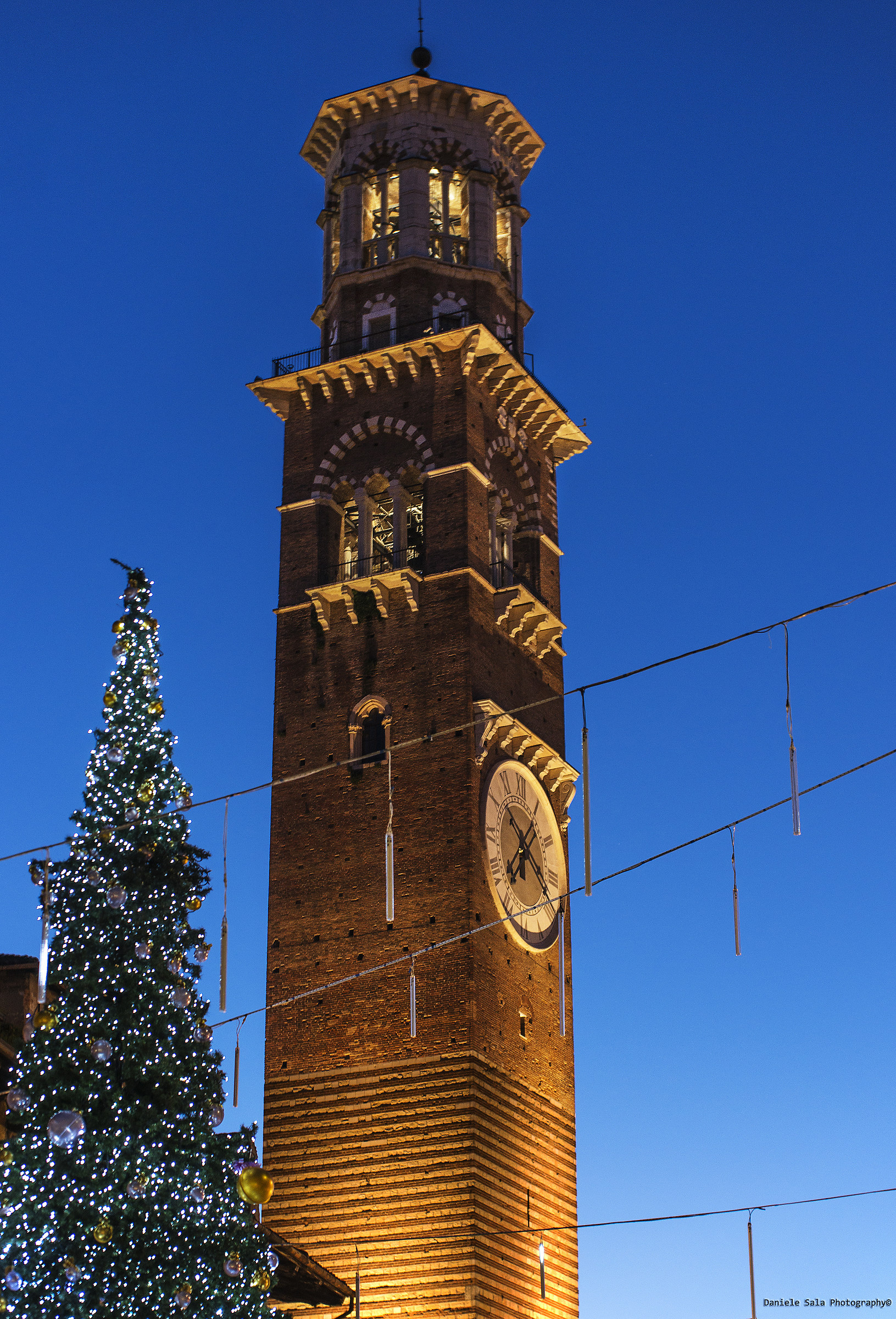 Torre dei Lmaberti