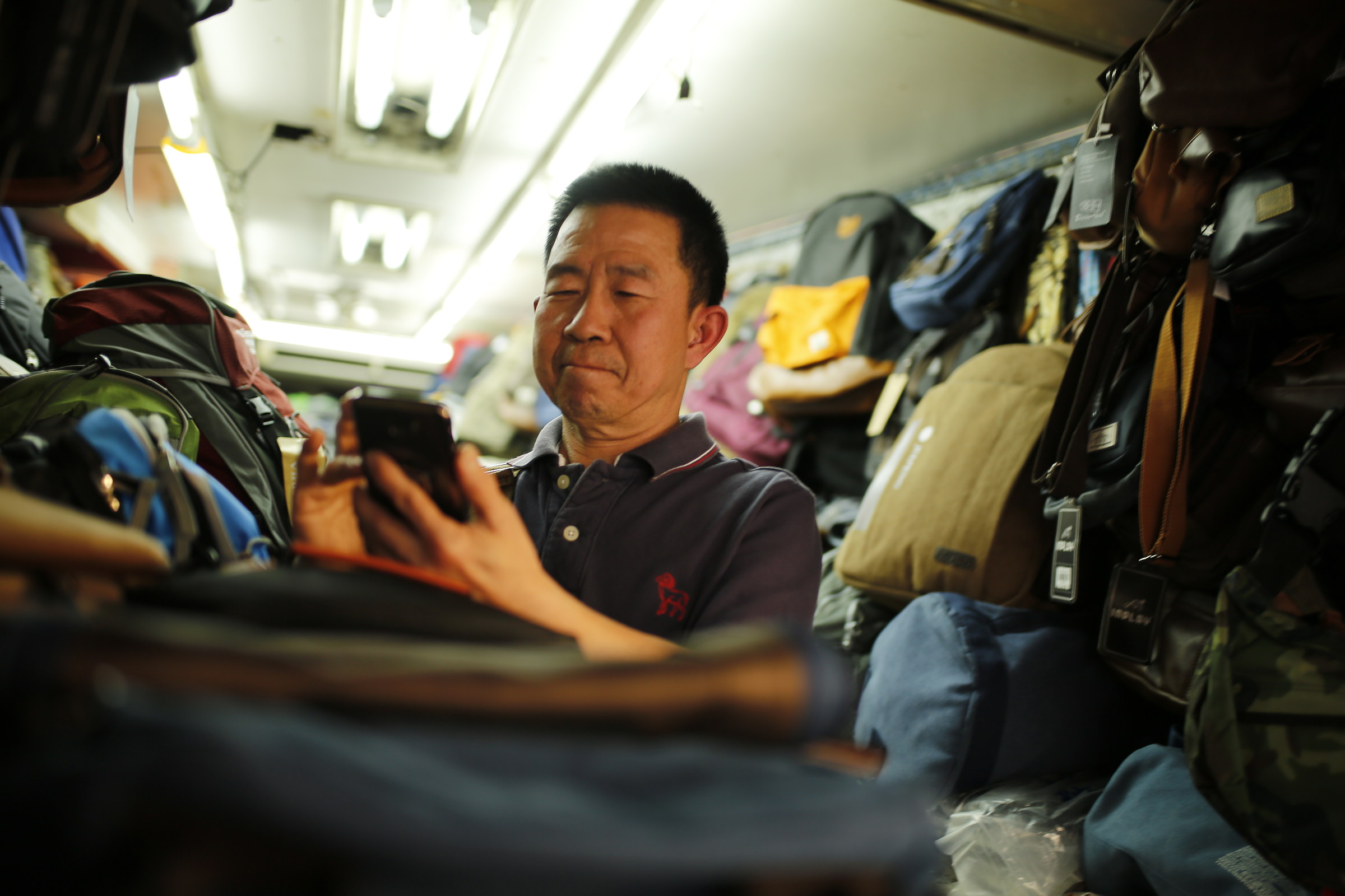 bangkok chinatown bags seller