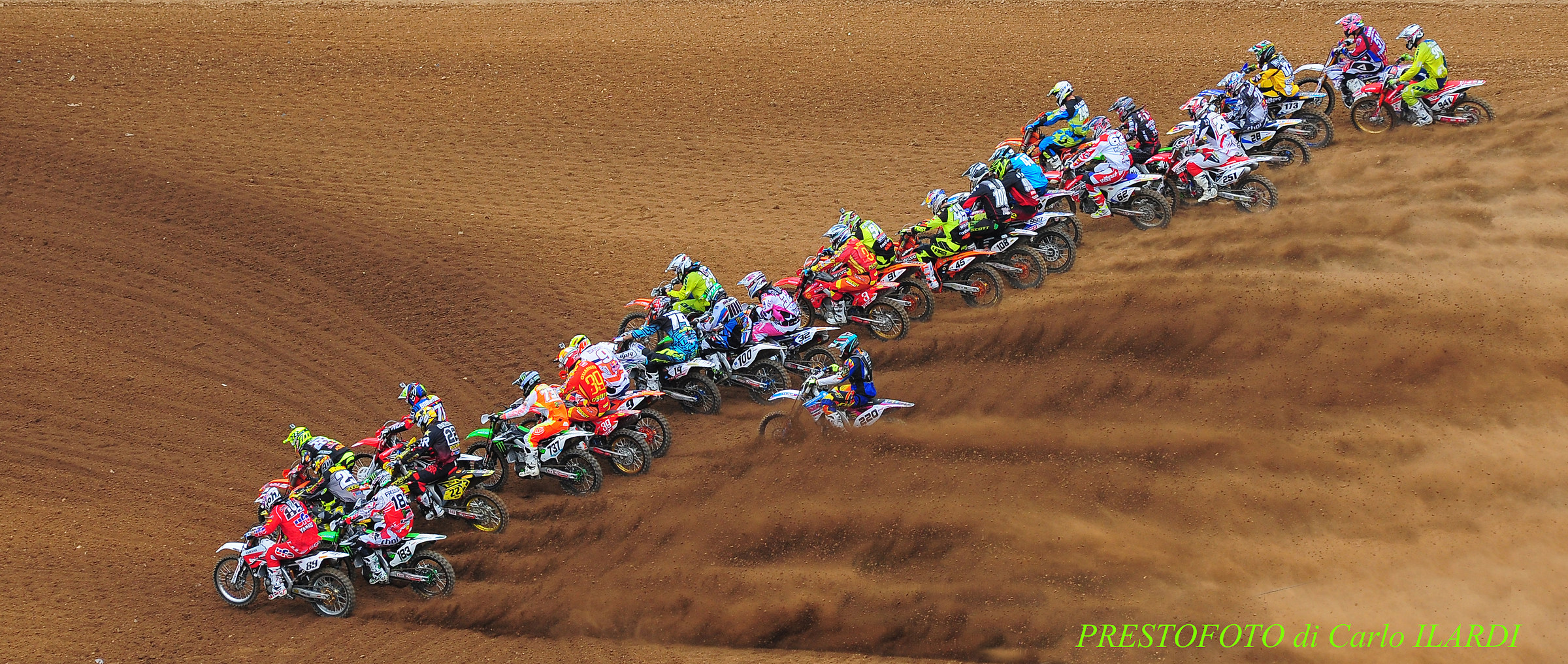 toni cairoli dopo soli 50 metri gia davanti a tutti